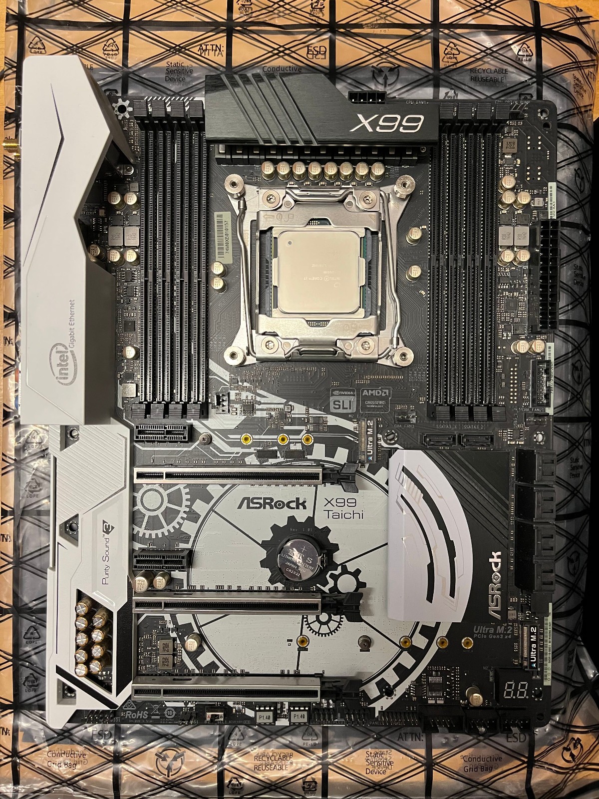 ASRock X99 Taichi Motherboard LGA2011 + Intel Core i7-6900K CPU
