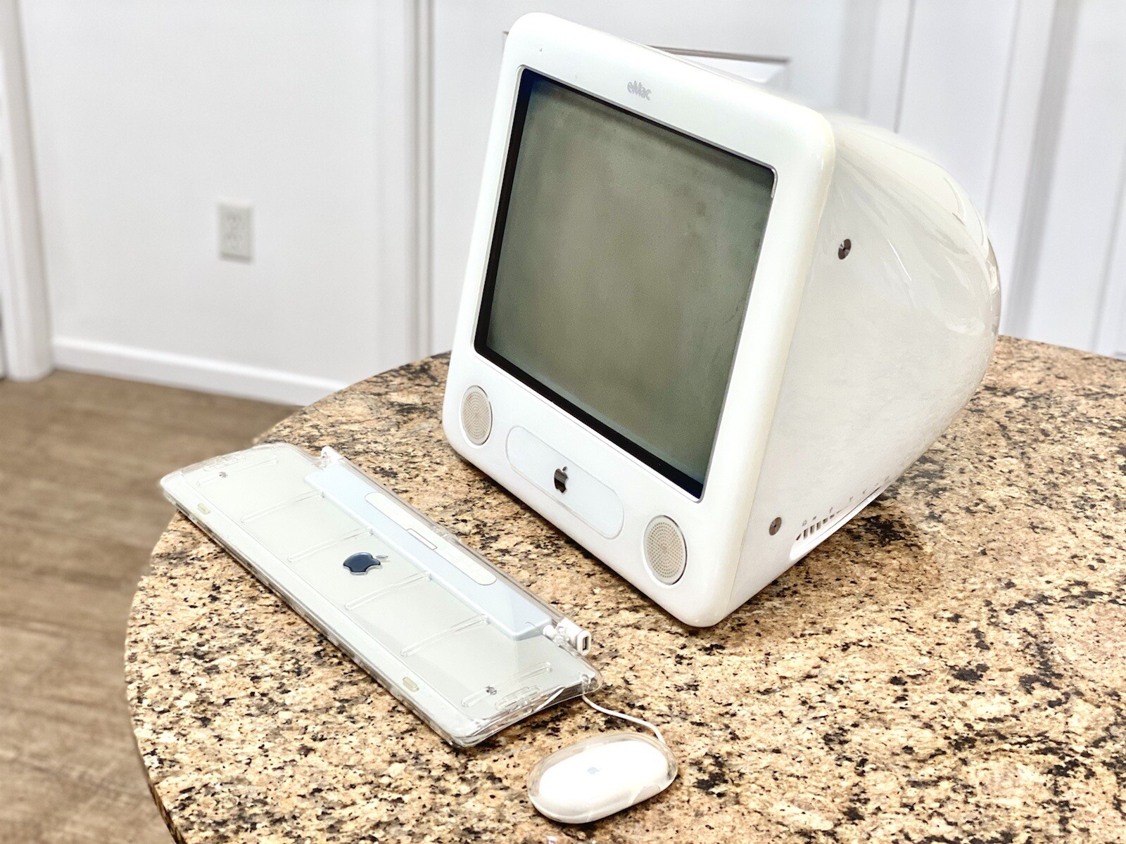 APPLE eMAC A1002 G4 2003 CIB  Manuals Disks, Mouse, Keyboard