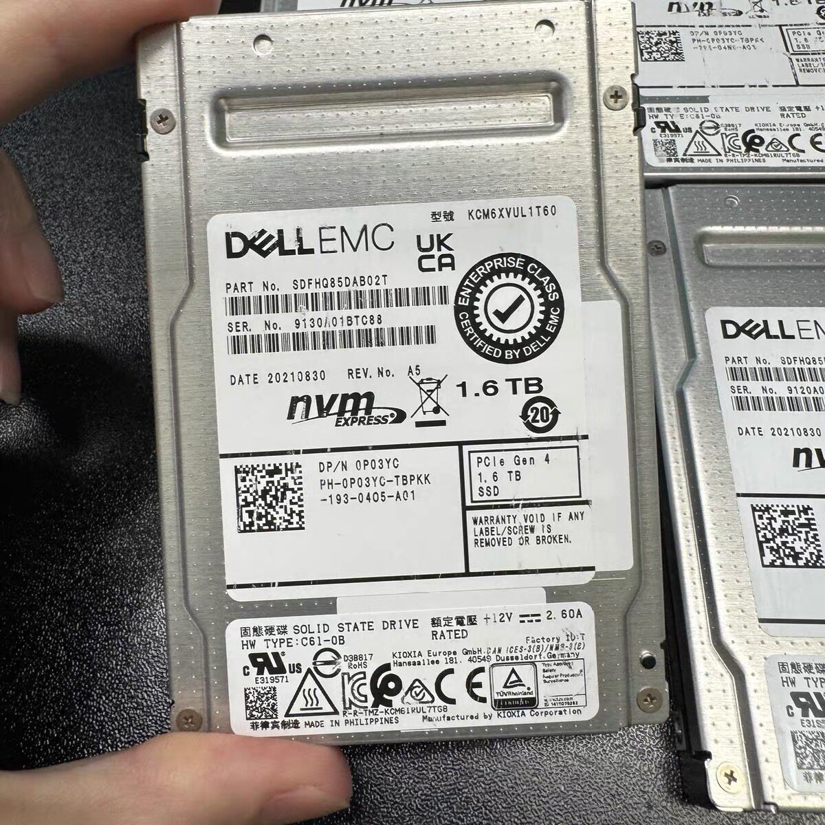 0P03YC Dell P03Y 1.6TB PCIe Gen4 NVMe Mixed Use SED/FIPS 2.5in SSD KCM6XVUL1T60