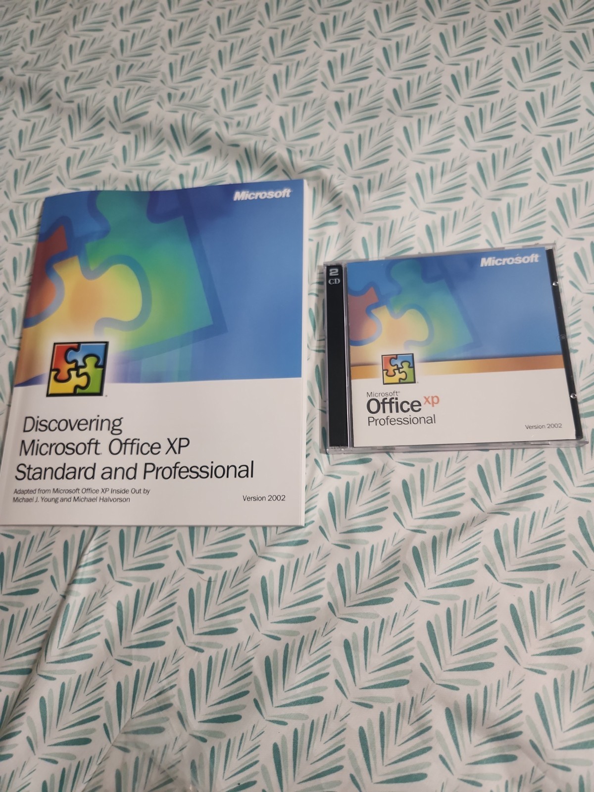Vintage Microsoft Office XP Professional Version 2002 CD W/Product Key