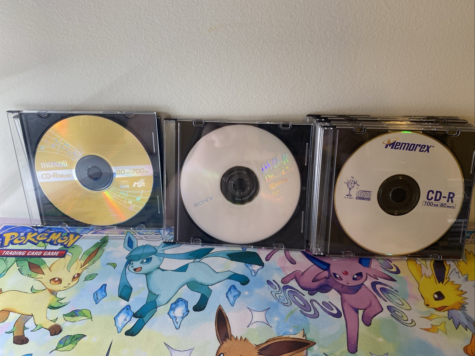 8- Recordable CD/DVD-R Mixed Lot. Unused
