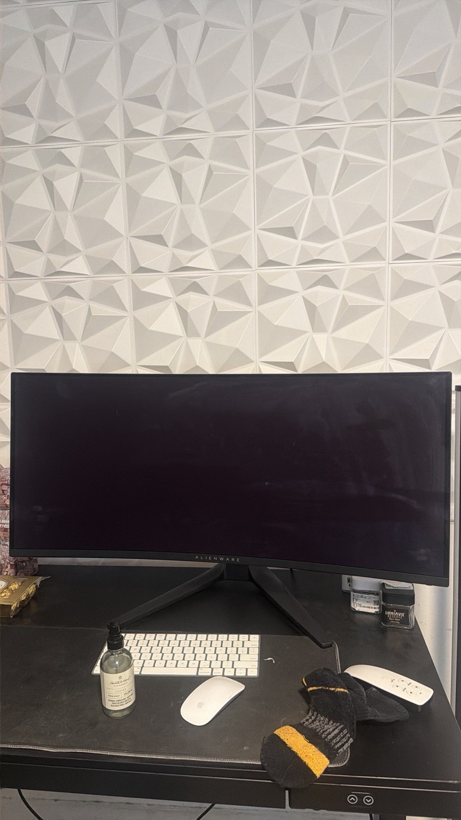 Alienware 34 in Curved Screen Ultrawide Monitor, 21:9 Aspect Ratio, Black