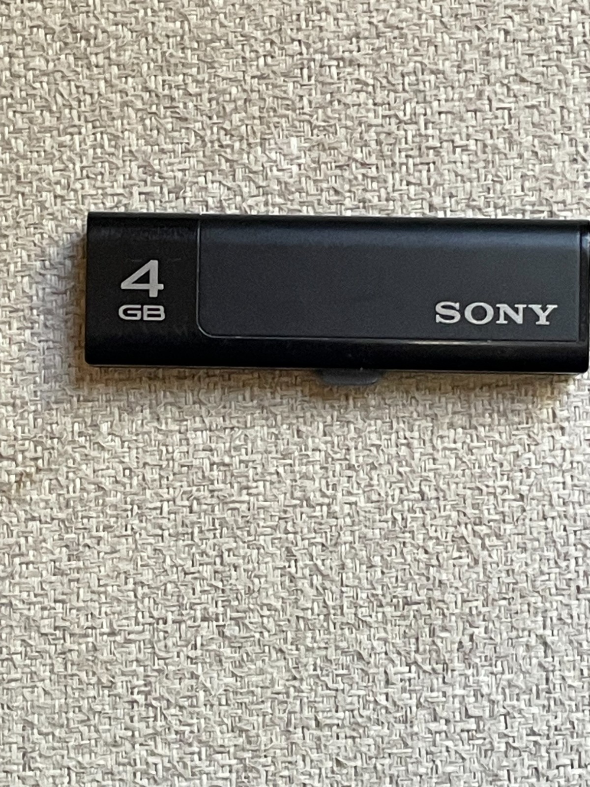 SONY MICROVAULT CLICK BLACK 4GB USB 2.0 FLASH THUMB DRIVE MEMORY STICK