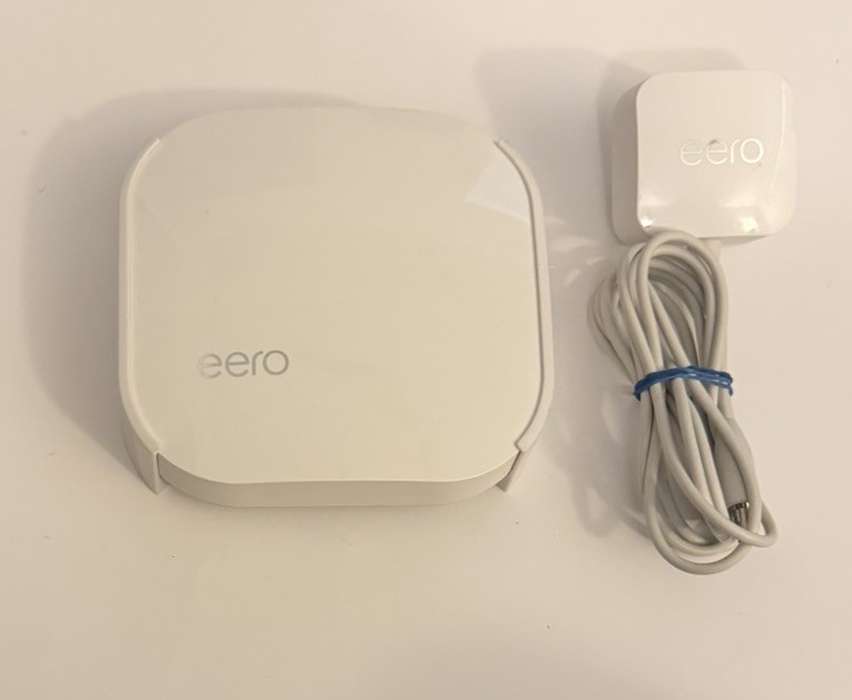 Eero Mesh WiFi A010001 Single Unit With Power Cord