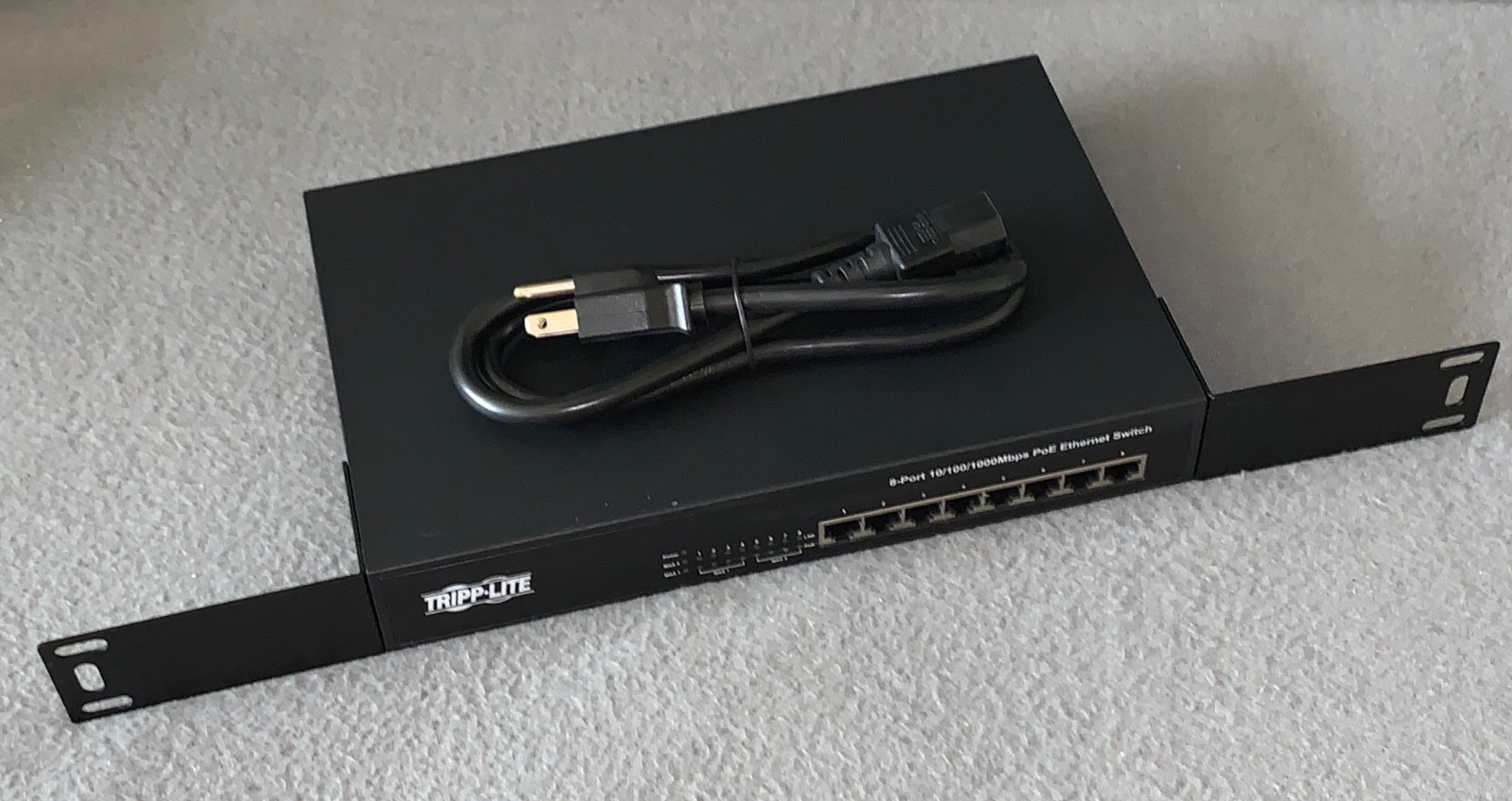TRIPP-LITE 8 Port 10/100/1000mbps PoE Ethernet Switch NG8POE w/Rack Mounts