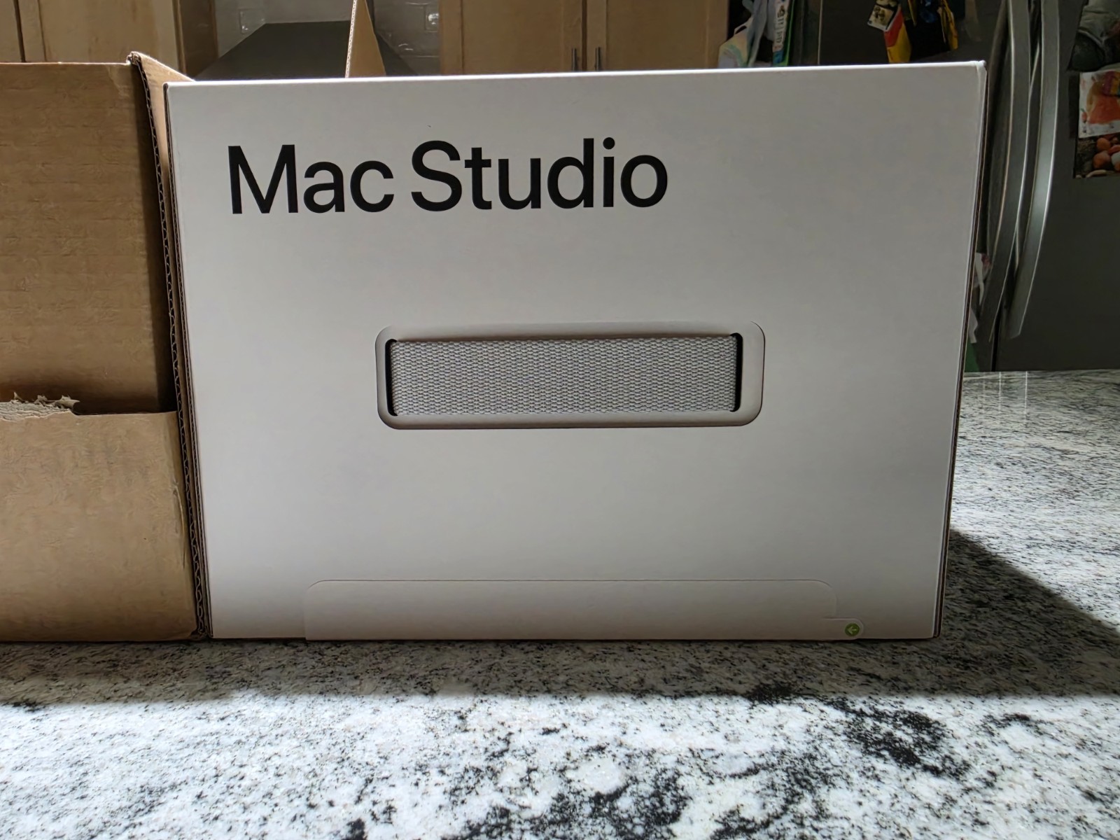 (IN HAND) NEW Apple Mac Studio M5 Ultra 36c-CPU 80c-GPU 256GB-RAM 1-TB SSD