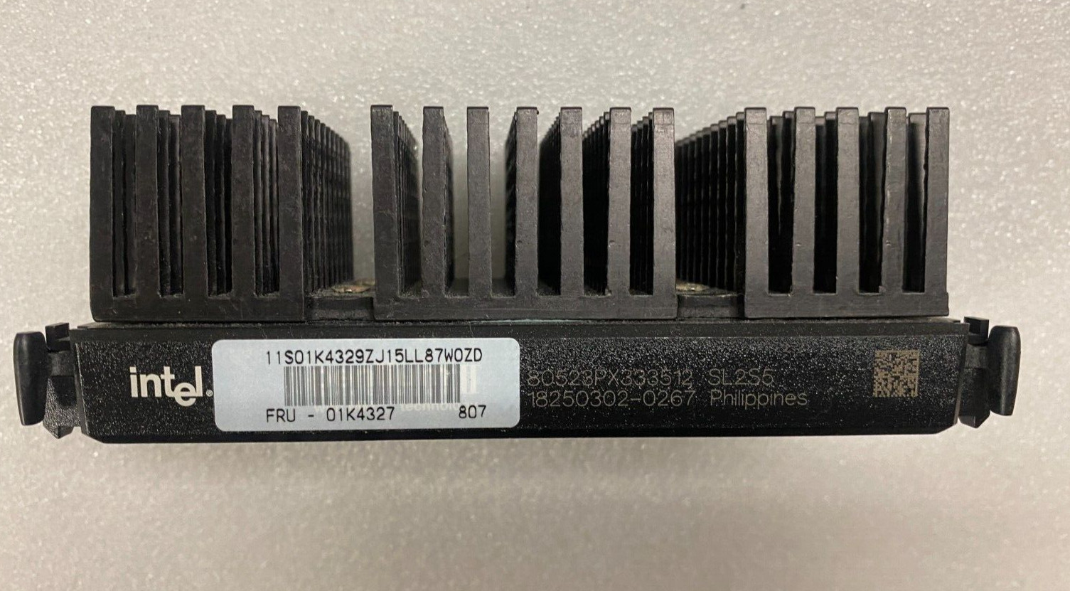 Vintage Intel Pentium PII 333/512/2.0V Slot1 CPU SL2KA or SL2S5 IBM FRU 01K4327