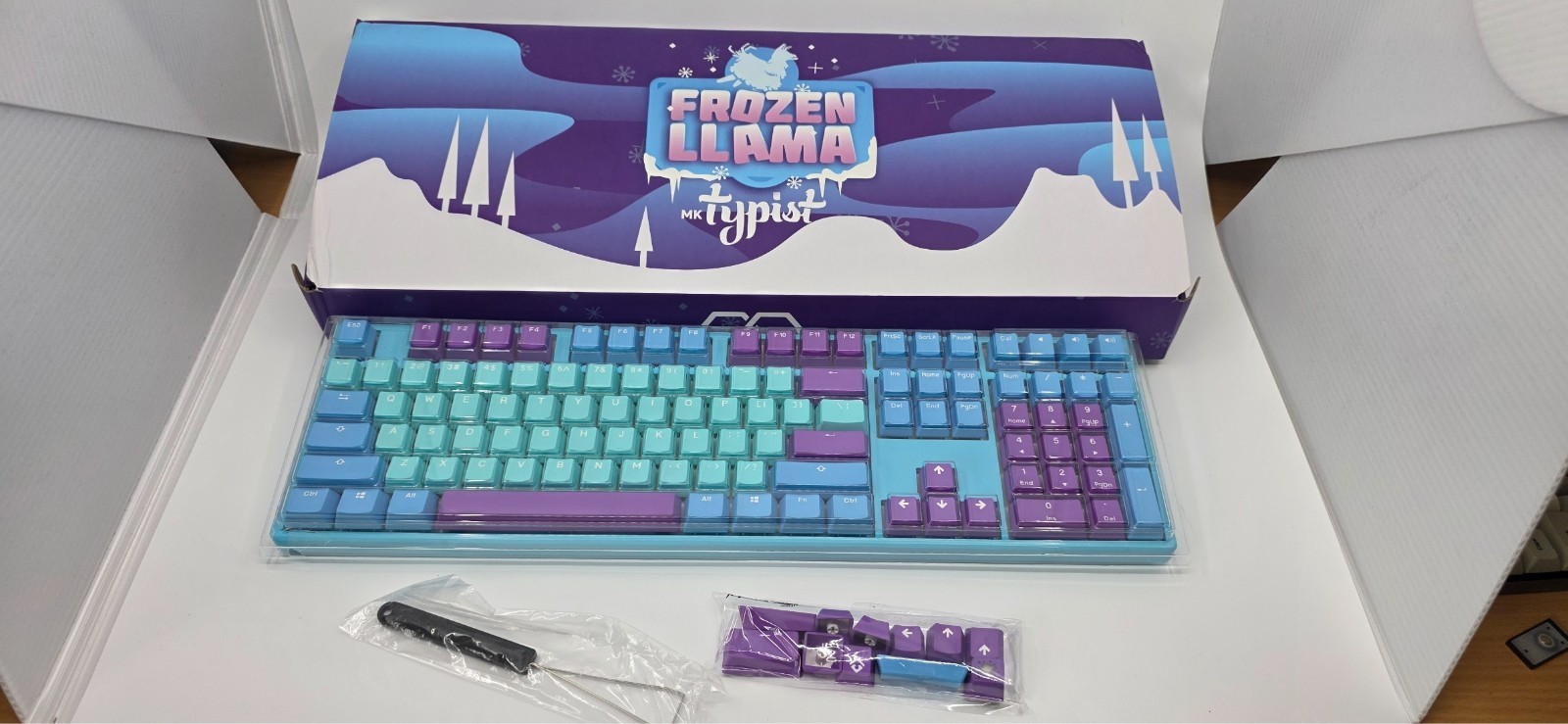 Frozen LLama Ducky MK Typist Full Size Keyboard - TTC Bluish White Switches
