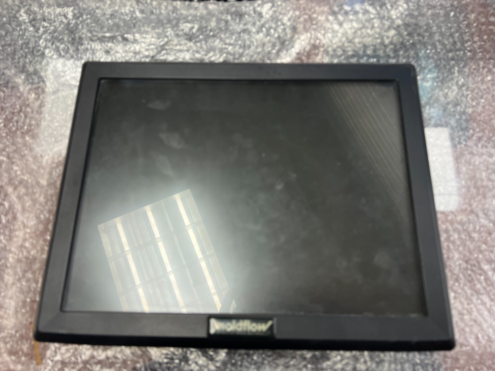 Elo 1515L 15 inch Widescreen TFT LED Touchscreen Monitor   SERIAL #: 726205130C