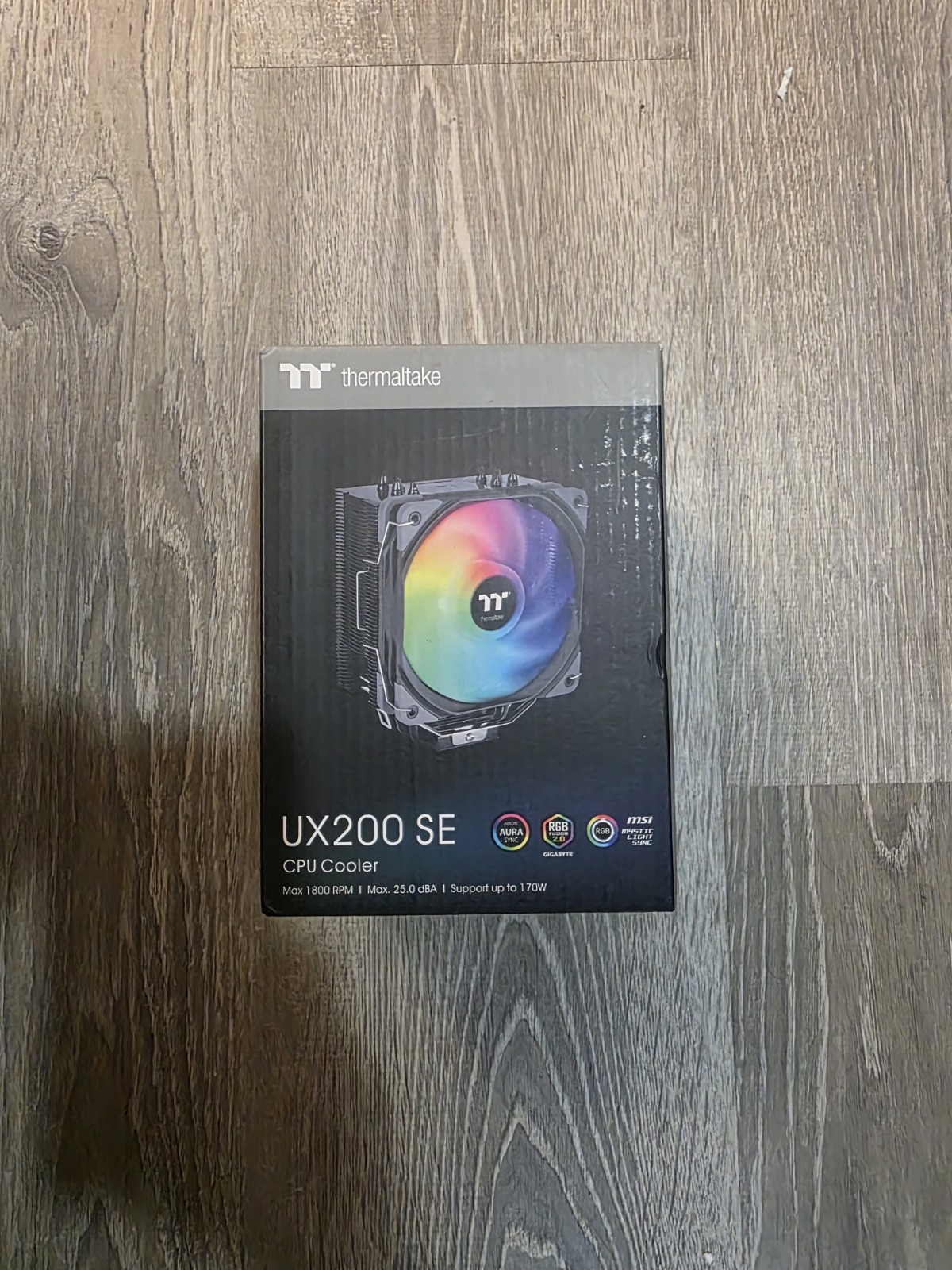 Thermaltake UX200 SE, 5V Motherboard ARGB Sync 16.8 Million Colors 15