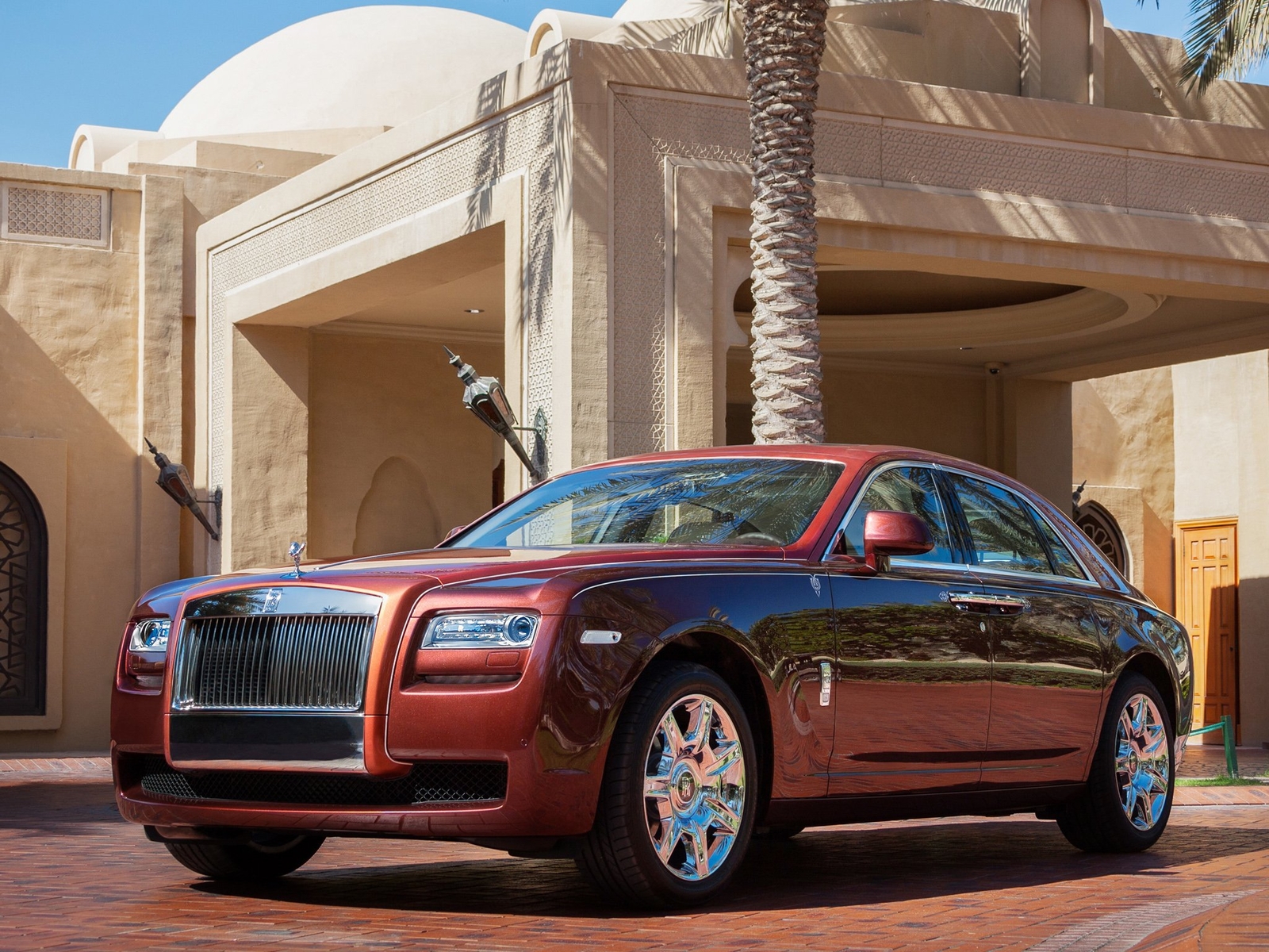 Cars rolls royce ghost one thousand and nights Desk Mat Stitched