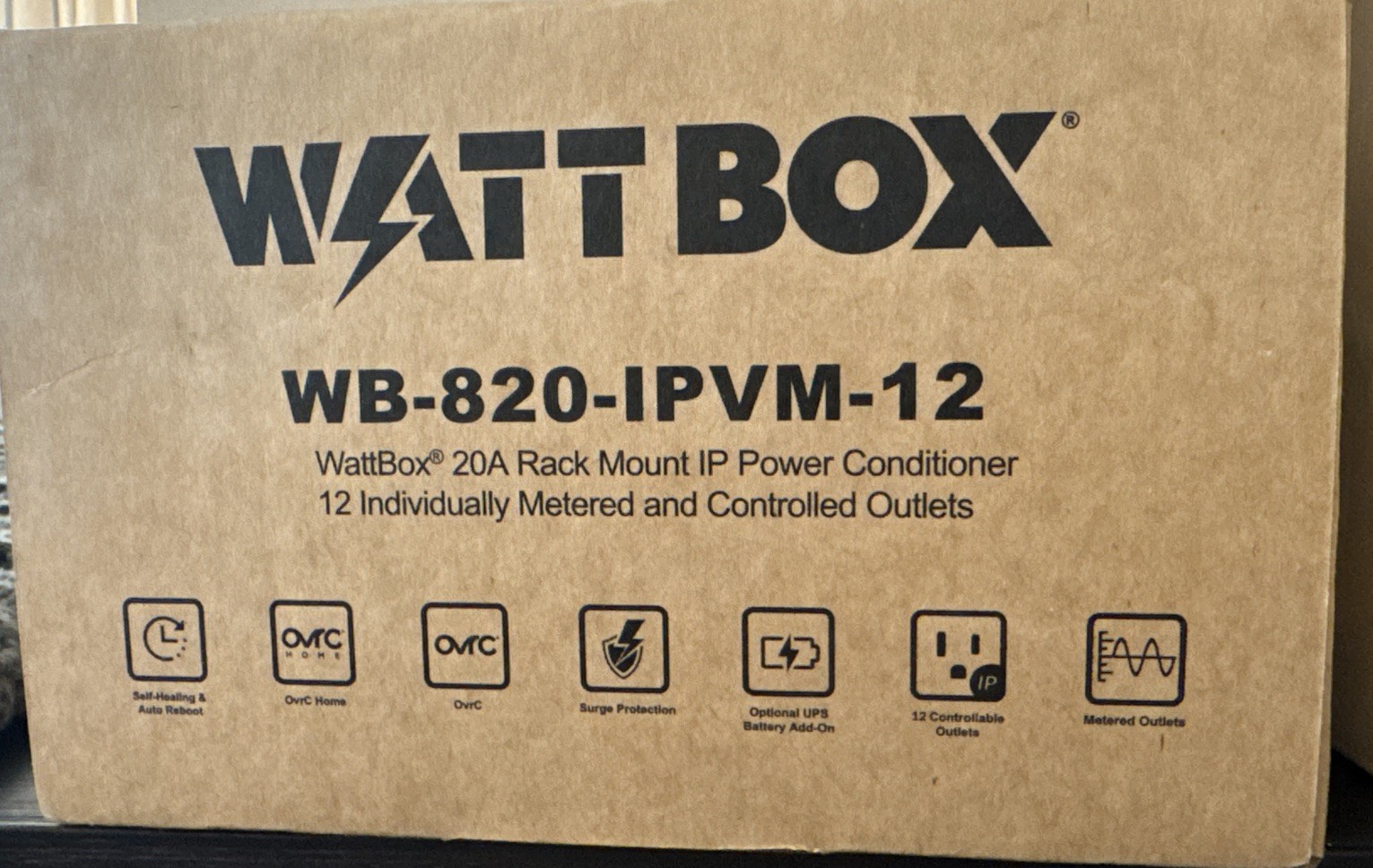Wattbox WB-820-IPVM-12 Smart Plug Outlet