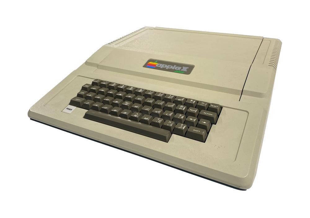 ntage Apple II Plus A2S1048 48K Computer Retro Computing Collectibe