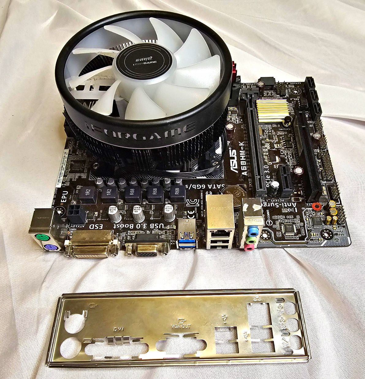 ASUS A68HM-K MicroATX FM2+ Motherboard + AMD A10-7700K CPU  + 16GB DDR3-1333MT