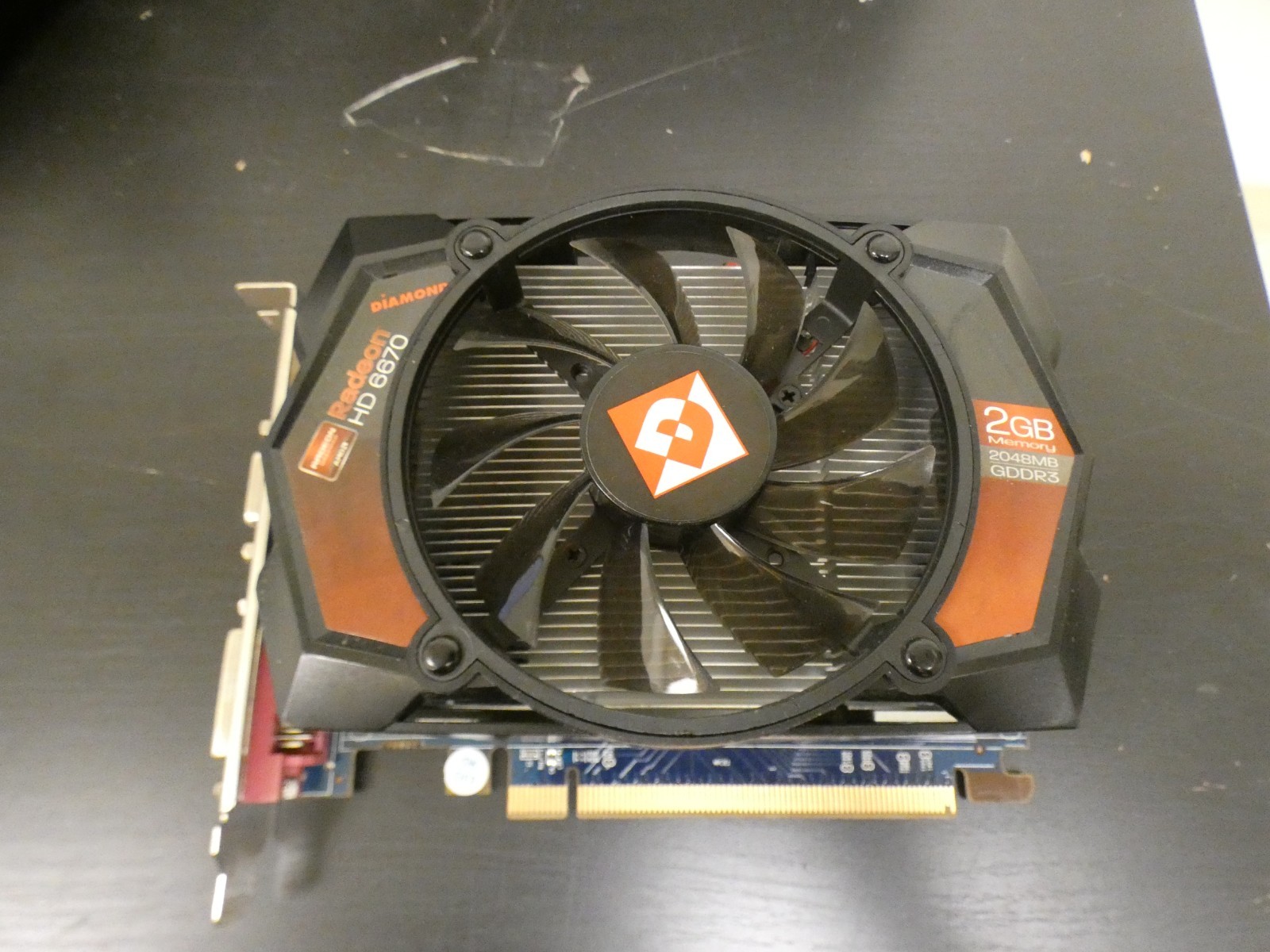 Diamond AMD Radeon HD 6670 2 GB GDDR3 PCI Express x16 Desktop Video Card