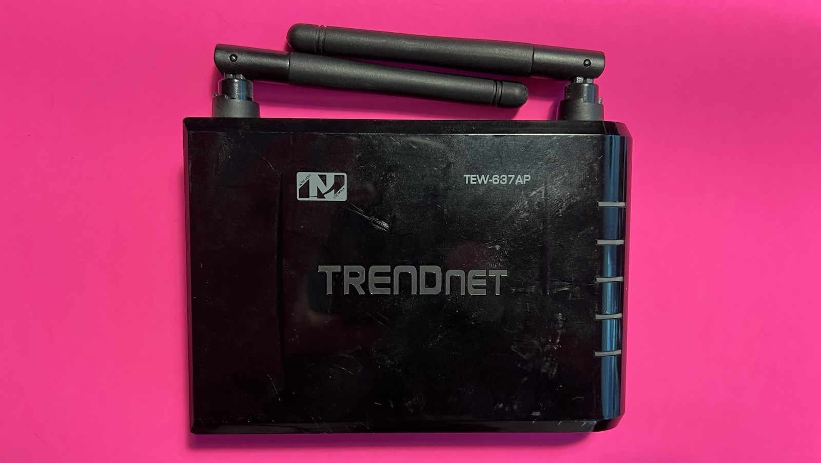 TRENDnet TEW-637AP Wireless Access Point 300 Mbps Gigabit WPS Black RJ-45