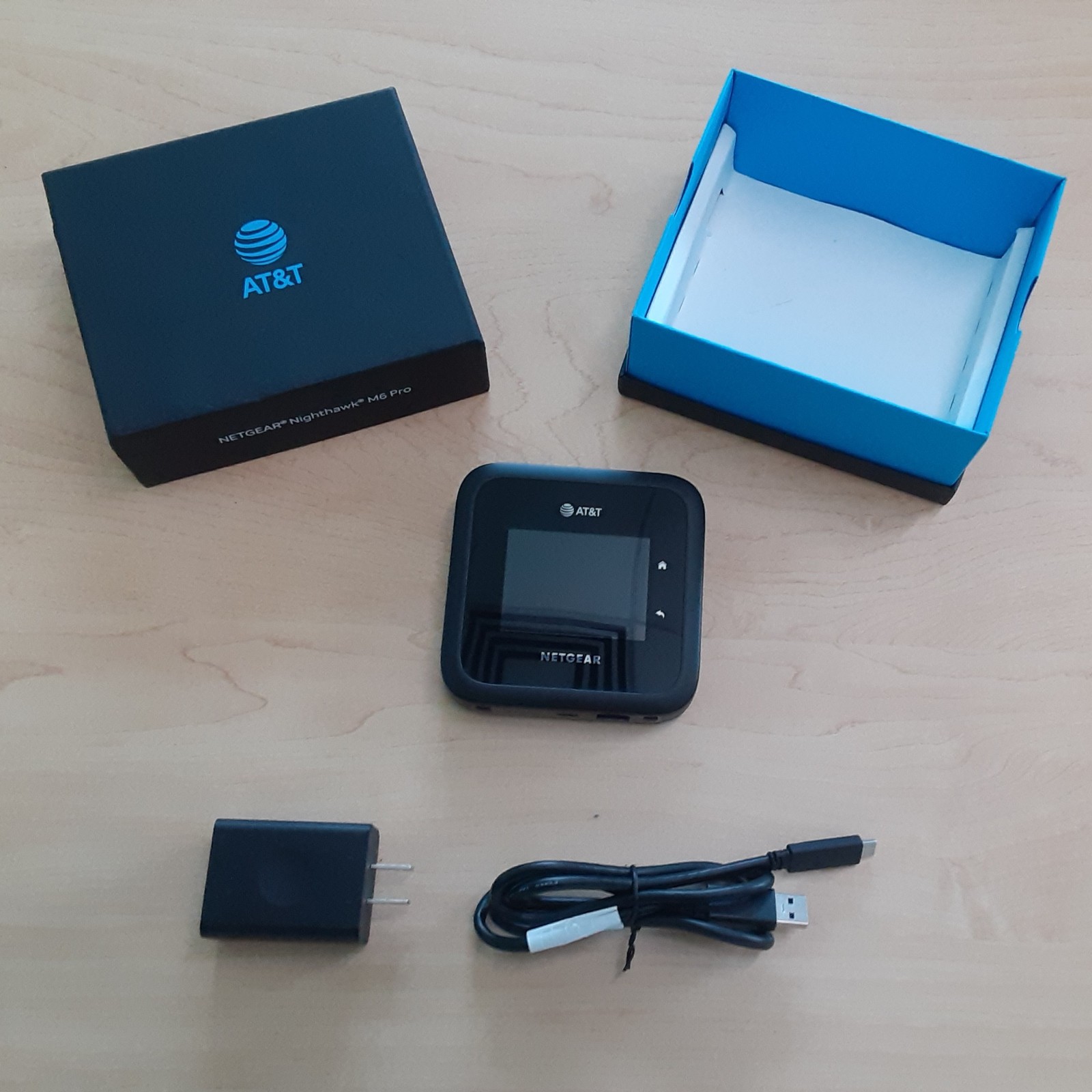 Netgear Nighthawk M6 Pro MR6500 5G Hotspot ATT Unlocked WiFi 6E FirstNet B14 Box