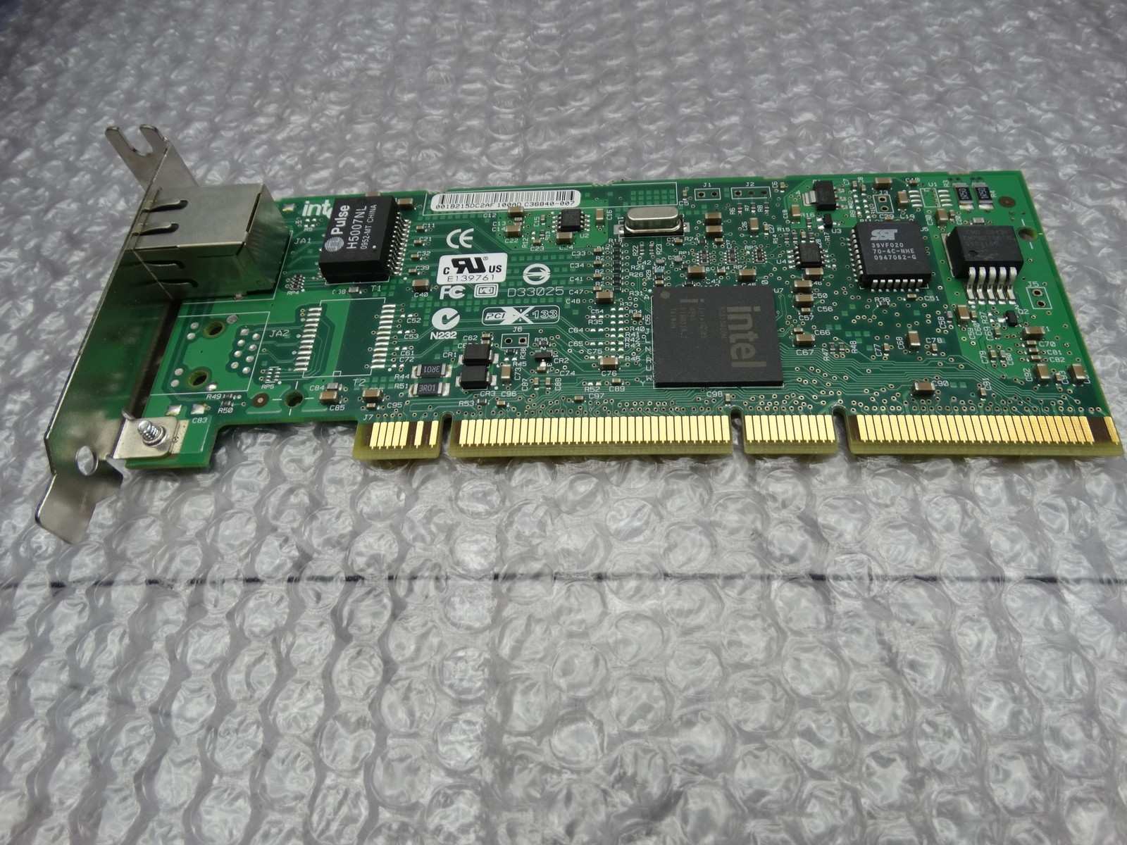 D33025 Dell Intel PRO/1000 MT PCI-X Gigabyte Server C47159-003 (Low Profile)