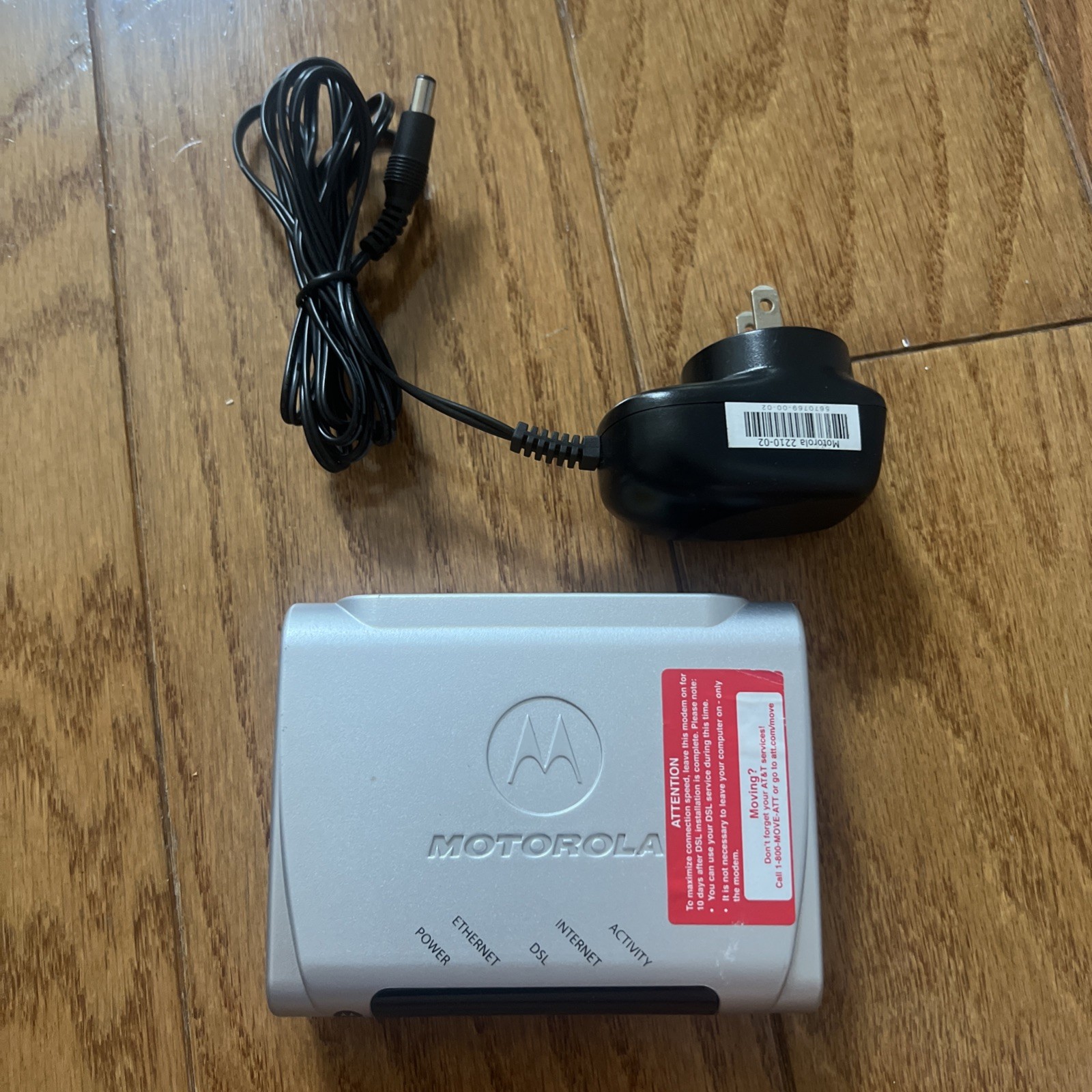 MOTOROLA DSL Modem Style: MSTATEA Model # 2210-02-1022 w/ Power Adapter