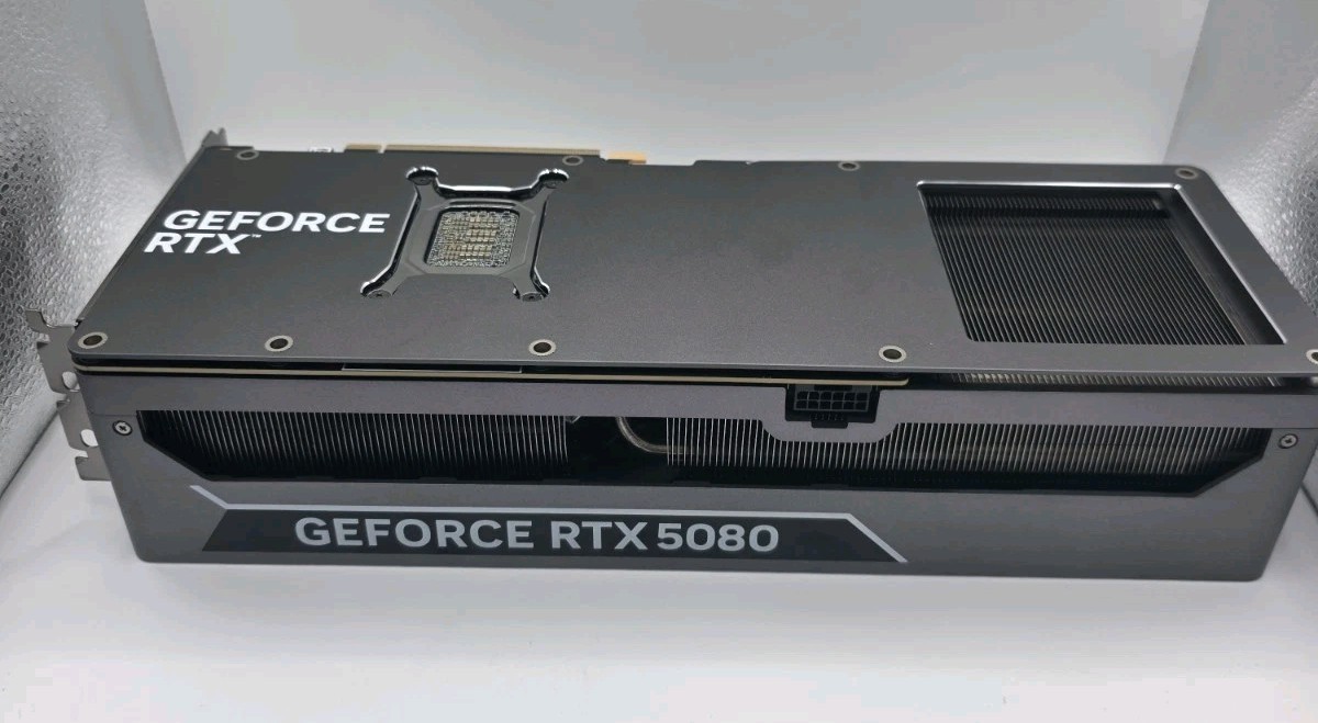 Lenovo NVIDIA GeForce RTX 5080 16GB GDDR7 PCI Express 3.0 x16 (288-1N770-500LH)