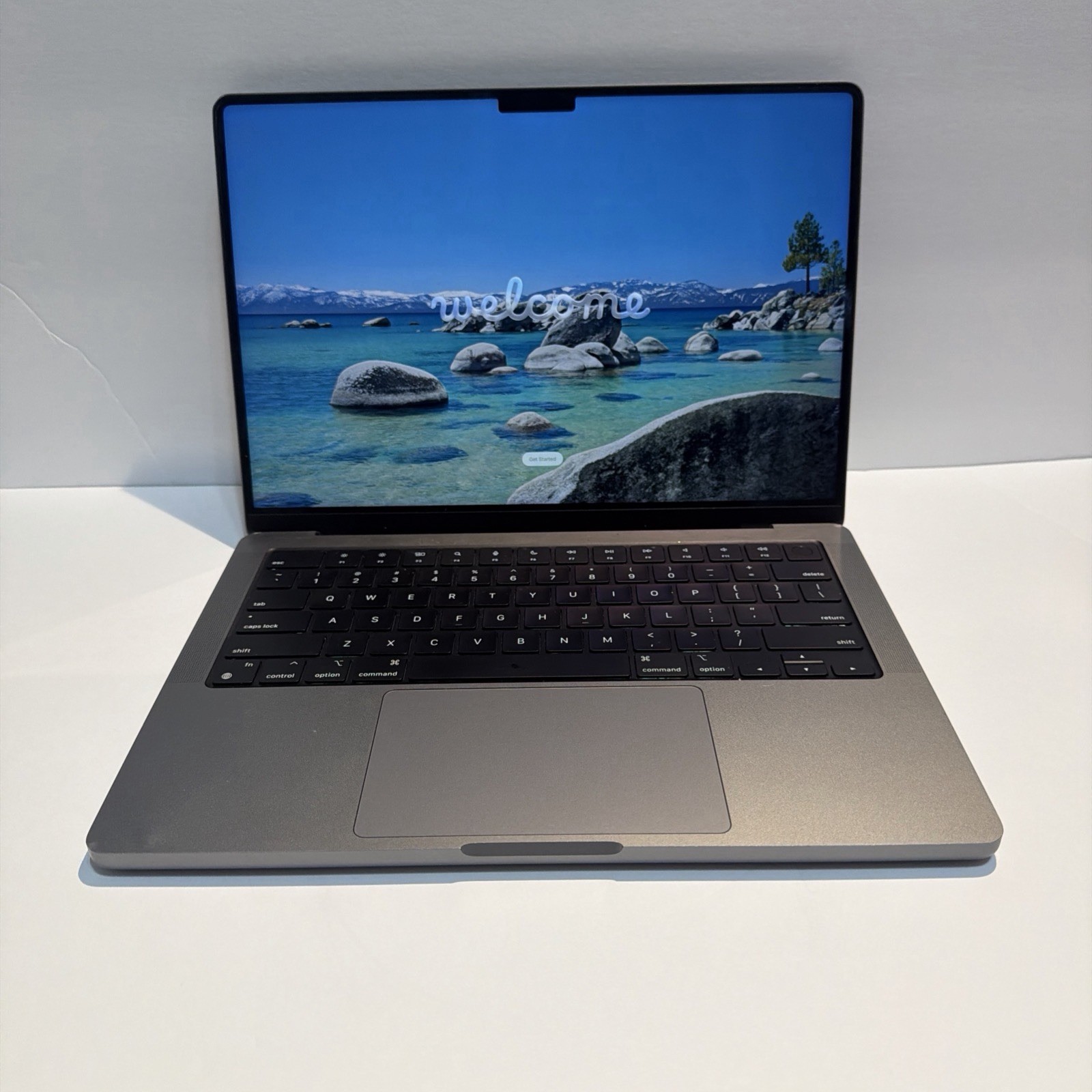 Apple MacBook Pro 14" 2023 M2 Max 12-Core CPU 30-Core GPU 32GB RAM 1TB SSD