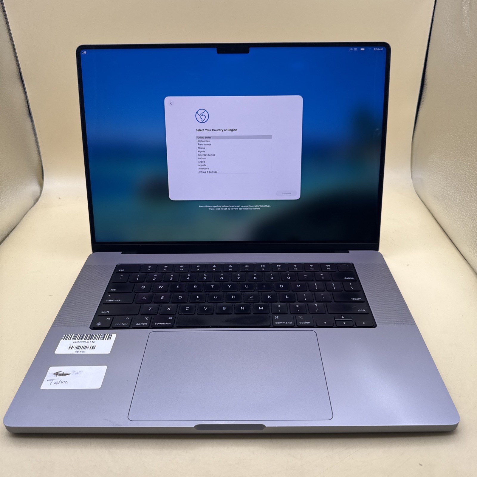 Apple MacBook Pro 16" A2485 M1 Pro 3.22GHz 10-Core 16GB, 512GB *Read*