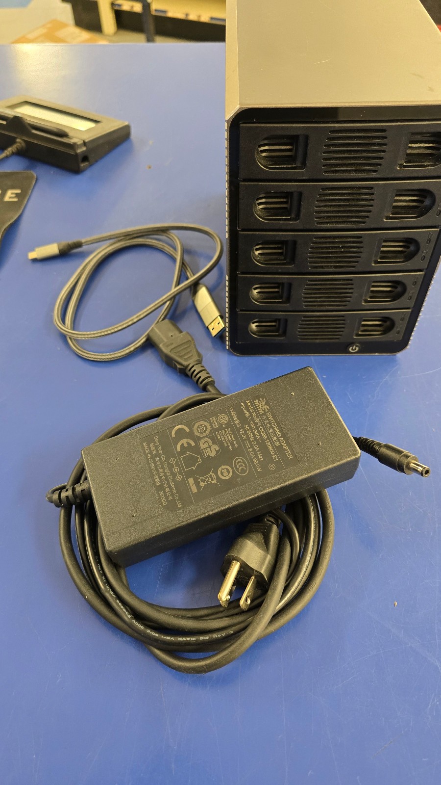 5x4TB HDDs (20TB) In 5-Bay Container