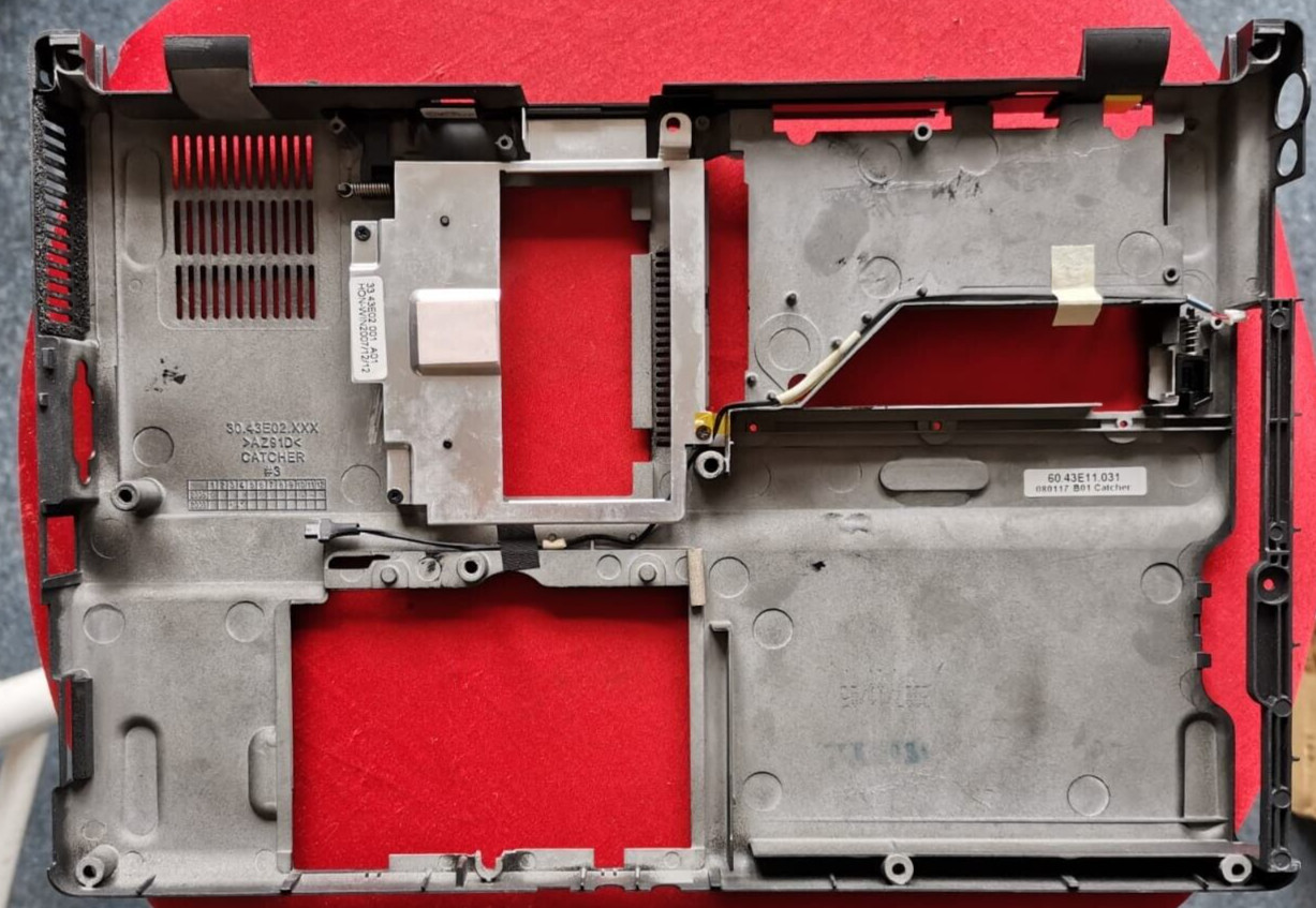 Dell Inspiron 700M Bottom Base / CN: H5790