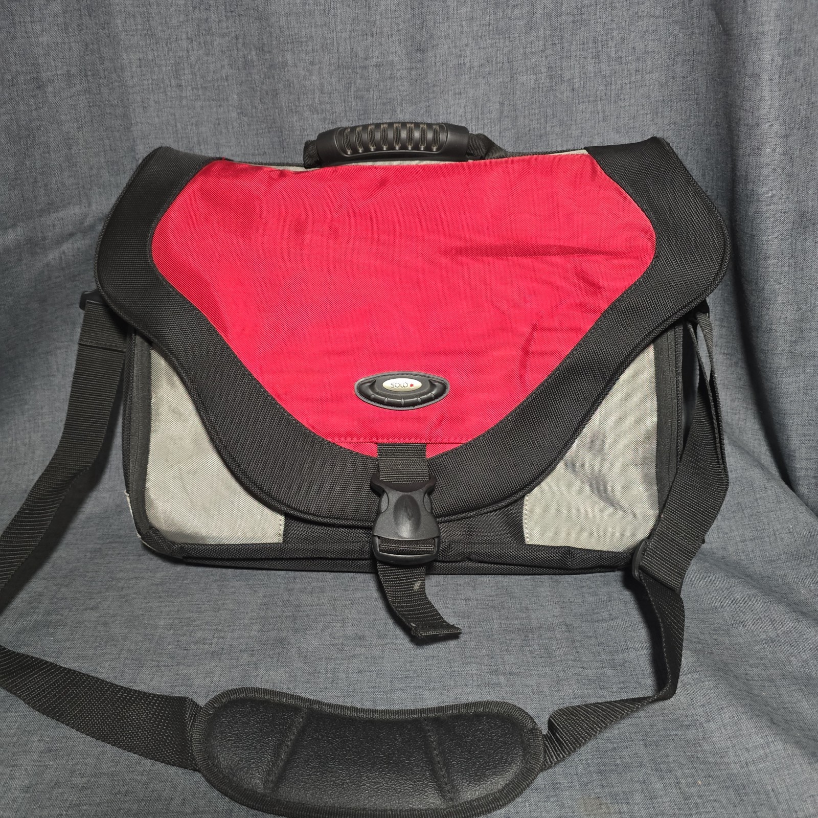 Red Solo Laptop Messenger Bag Black Computer Case travel work Adjustable Straps