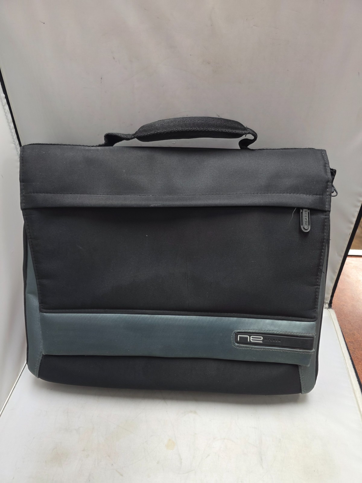 Belkin NE Laptop Notebook PC Bag With Thick Padded Multiple Compartments