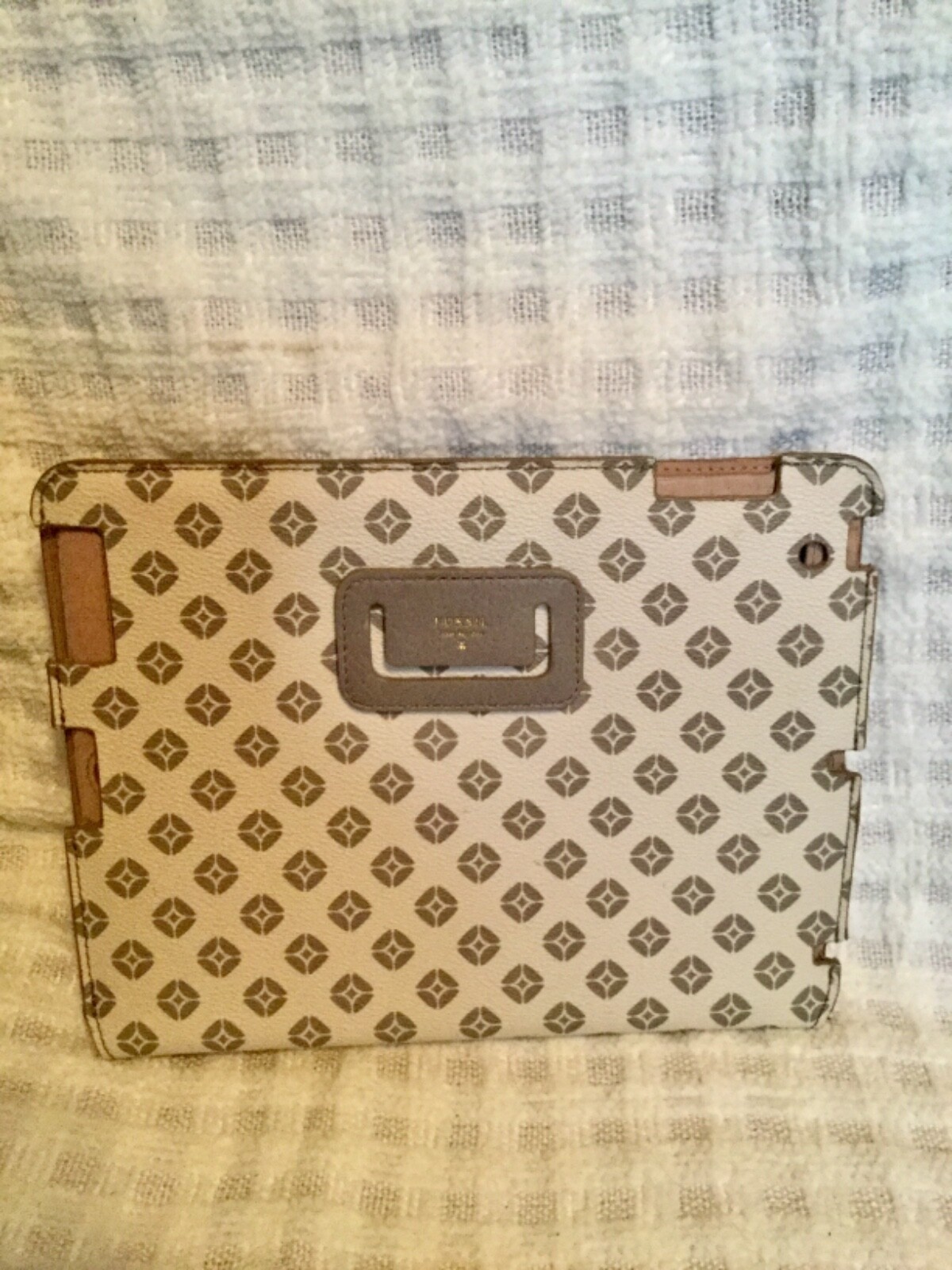 FOSSIL iPad Tablet Case Easel Gray cream faux leather designer print 10” X 8”