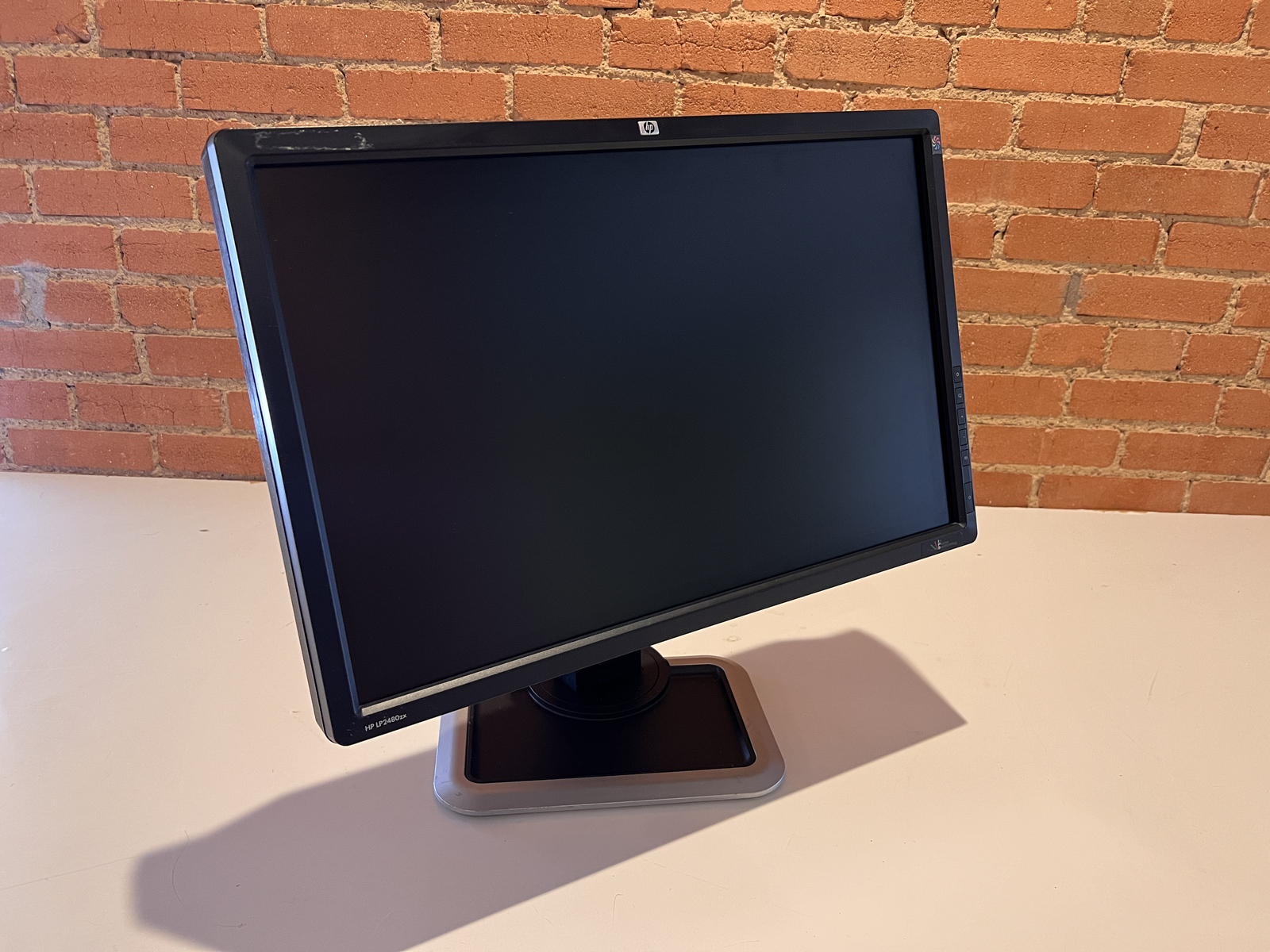 HP LP2480ZX LCD Flat Panel Monitor
