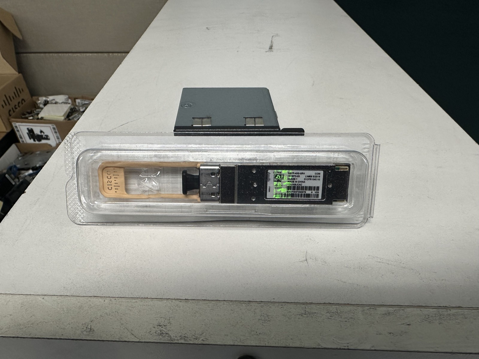 Cisco QSFP-40G-SR4 40GBASE-SR4 QSFP Module MMF at 100M