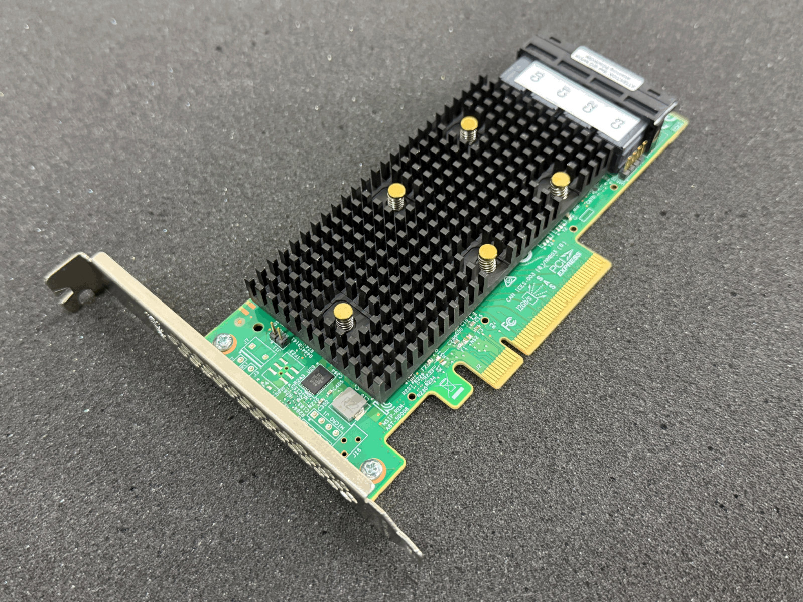 LSI Broadcom 9400-16i 12Gbps Tri-Mode SAS/SATA/NVME PCI-e HBA IT mode ZFS Unraid