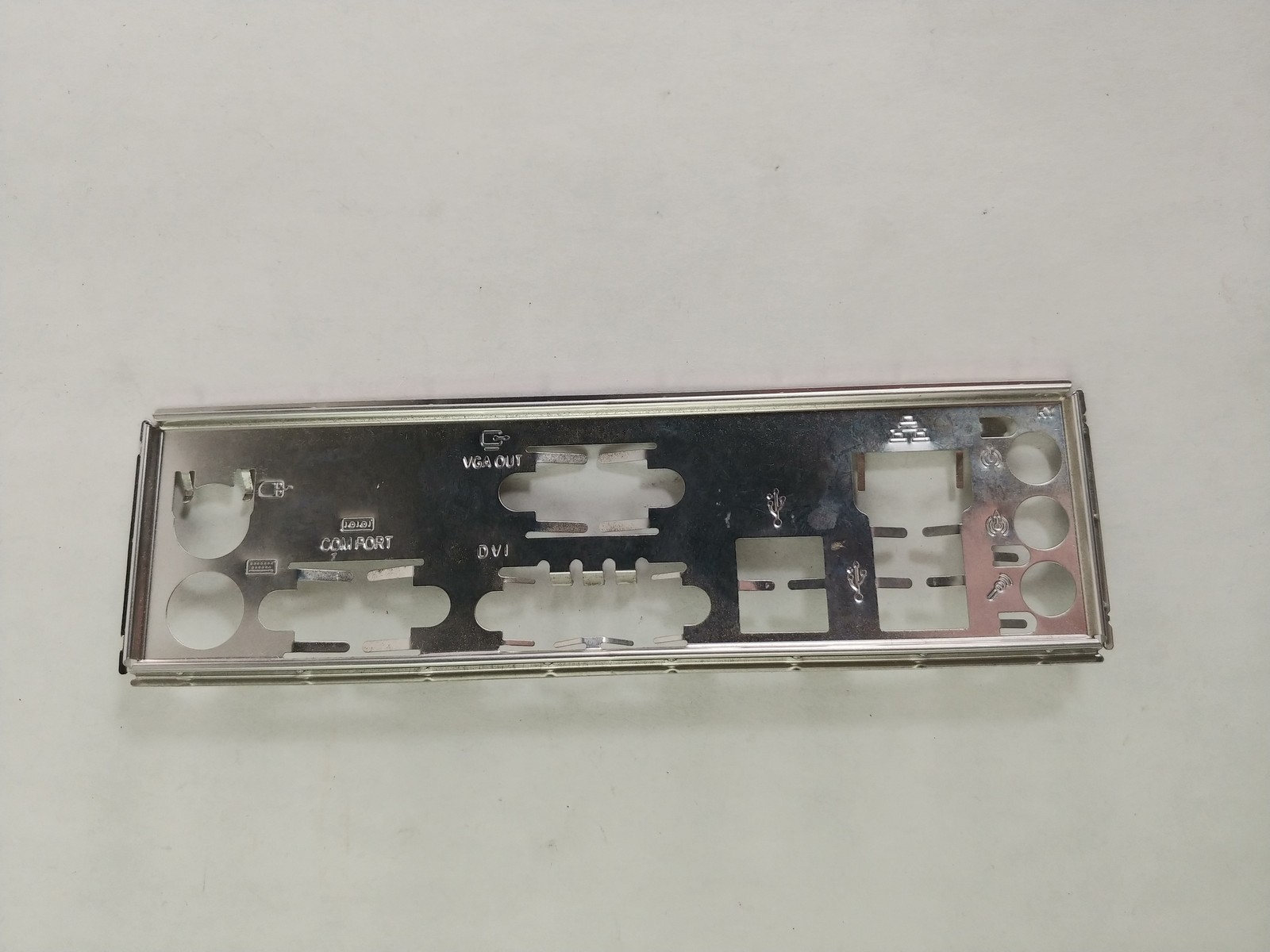 Asus P8H61-M/BM6620-8 DP_MB I/O Shield For