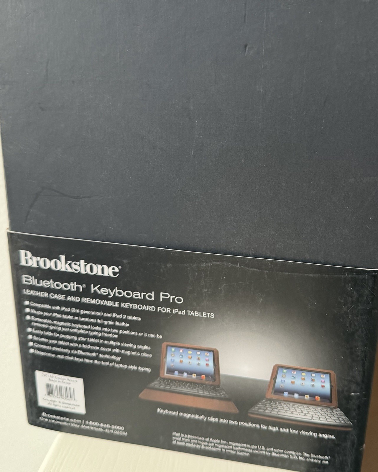 Brookstone Bluetooth Removable Keyboard Pro Leather Case and Keyboard iPad 3rd G
