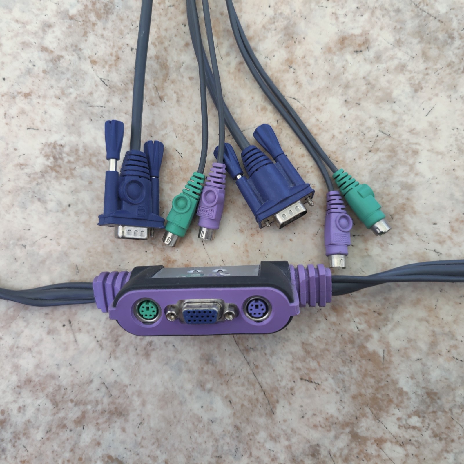 ATEN  (CS62) 2-Ports External KVM  VGA switch with PS 2