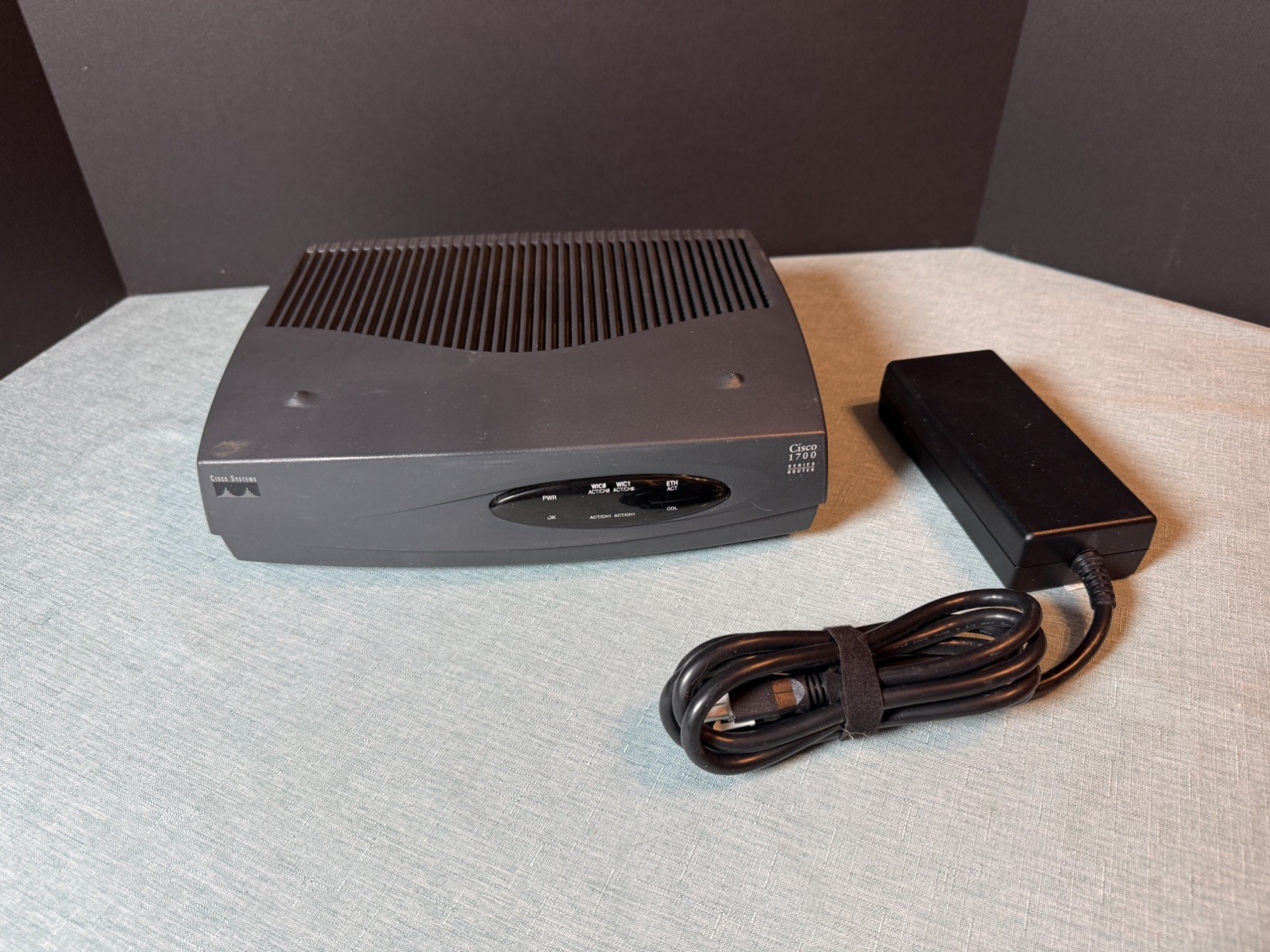 Cisco 1700 Series Model 1721 Modular Access Router_Used_Untested 