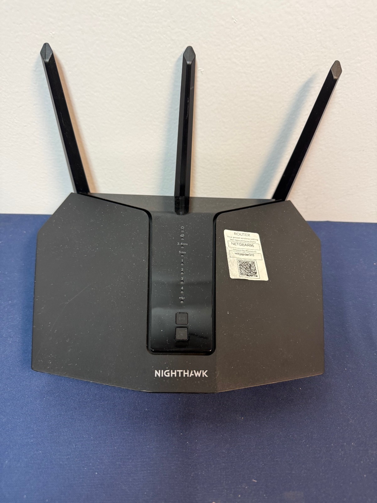 NETGEAR Nighthawk AX2400 Wi-Fi6 Router  Black - RAX29 No Box