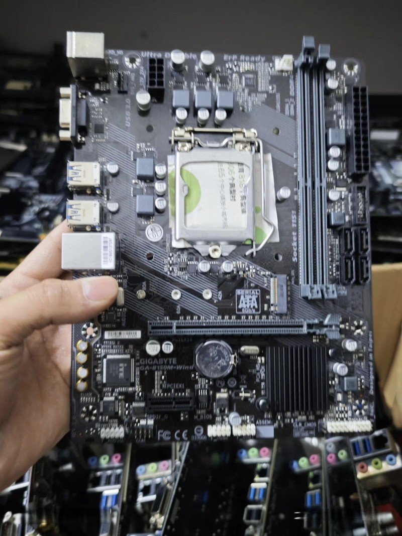 Gigabyte GA-B150M-Wind Intel B150 LGA1151 DDR4 M-ATX HDMI Desktop Motherboard