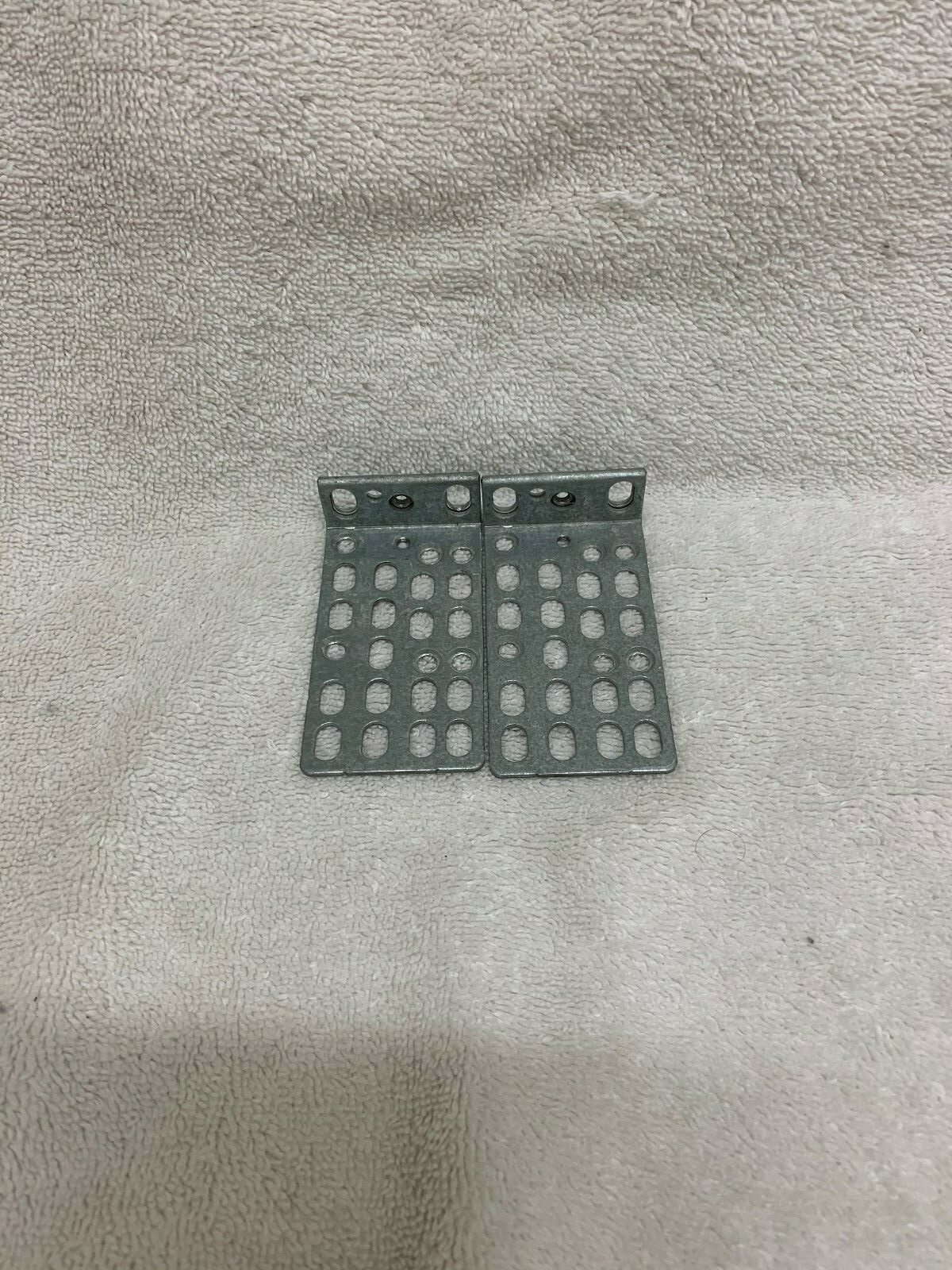 Pair of 2 Cisco 700-04794-01 1U Rack Mount Brackets