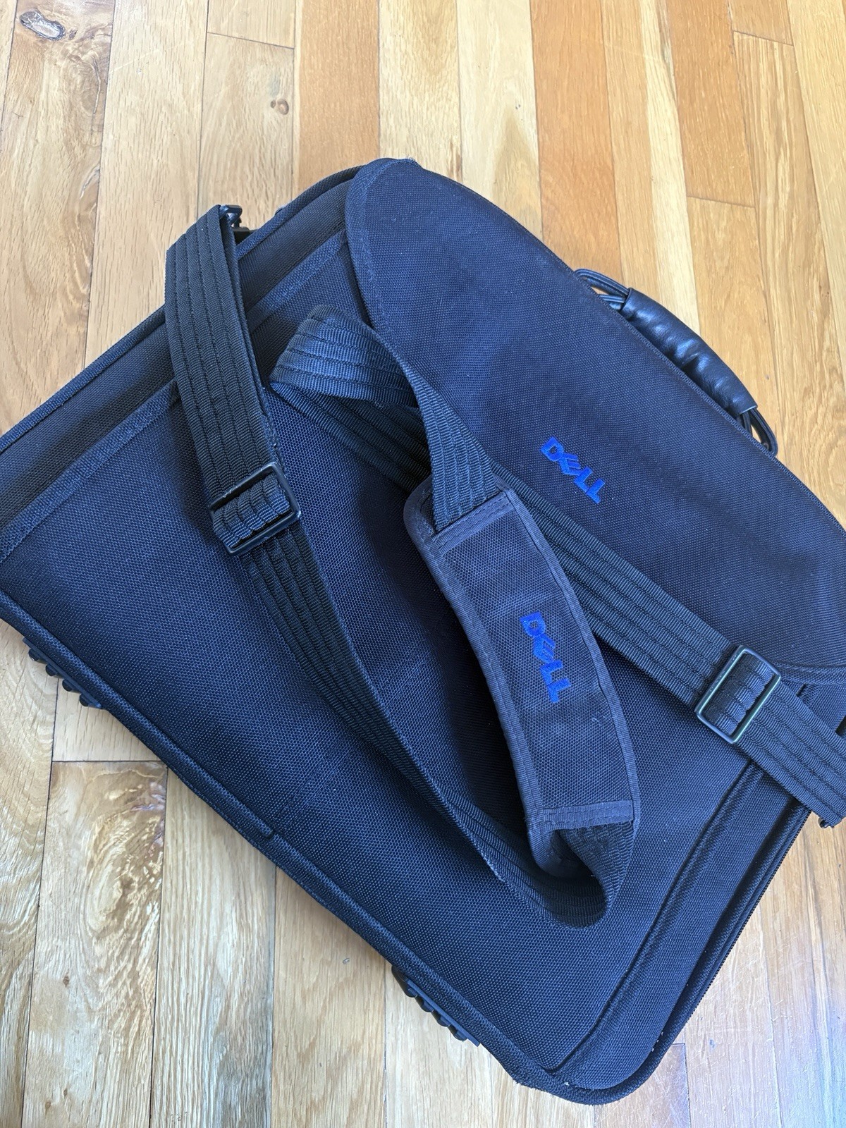 Dell 15”  Laptop Carrying Case Briefcase Tote Shoulder Bag Black in Miami.