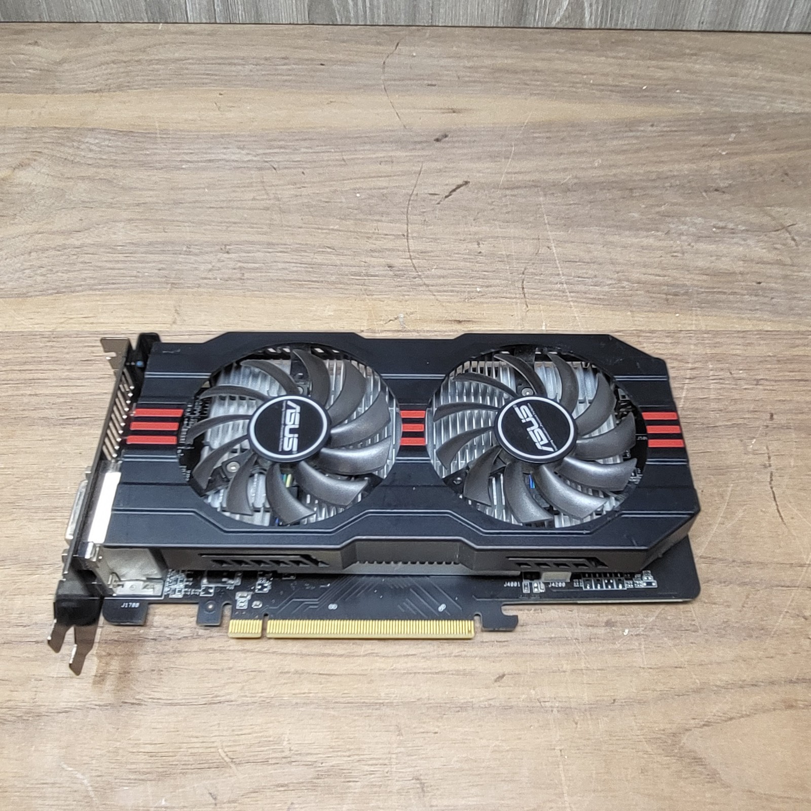 ASUS Radeon HD 7770 2GB GDDR5 HD7770-2GD5 HDMI DVI DisplayPort Graphics Card