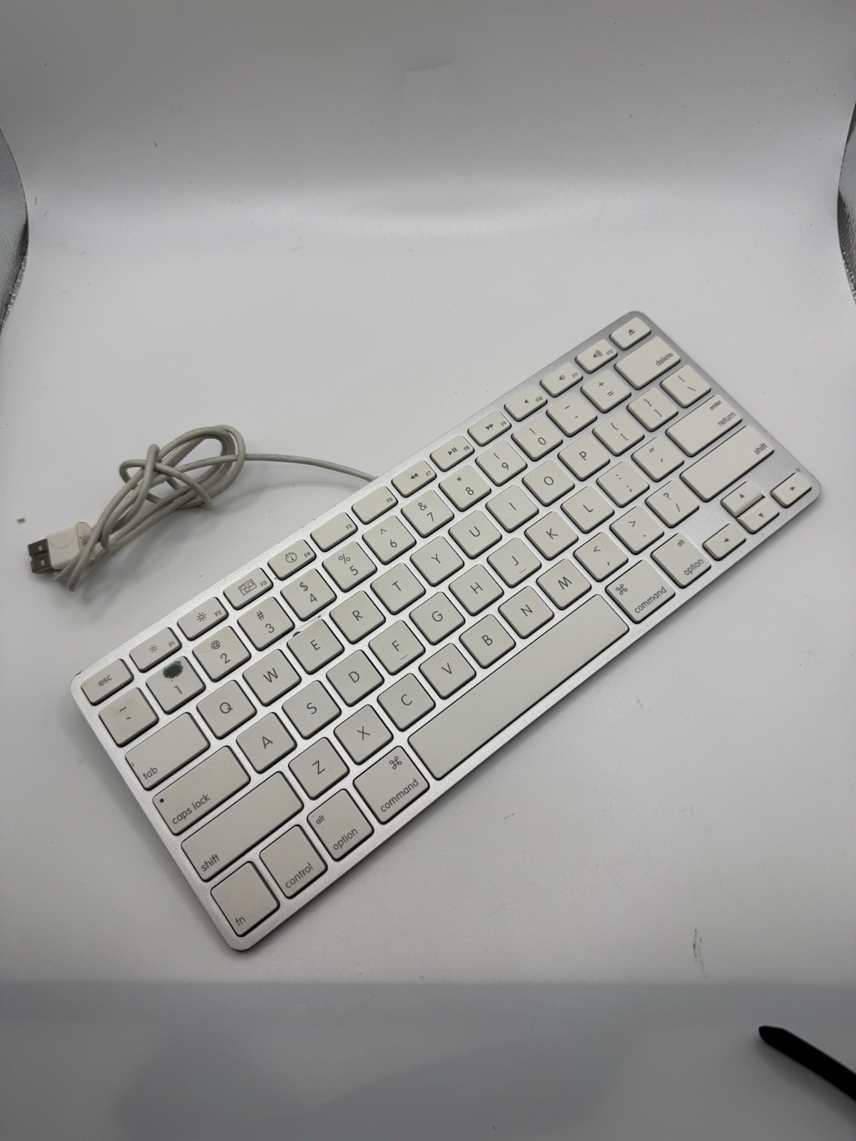 Apple Wired Keyboard A1242 Aluminum Compact Mini USB Keyboard Test & Working