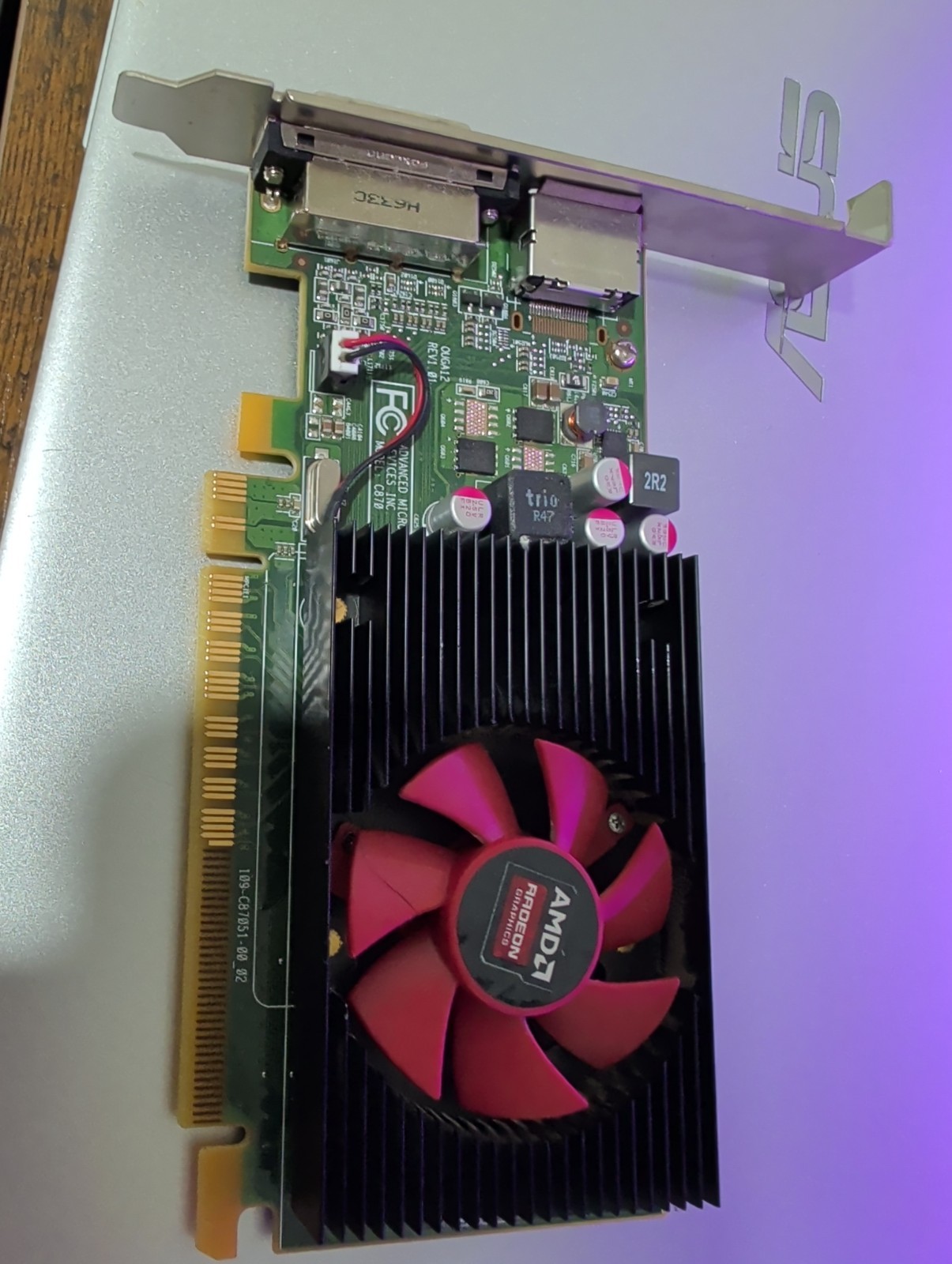 AMD Radeon C870 Low Profile PCI Express x16 Graphics Card DisplayPort DVI