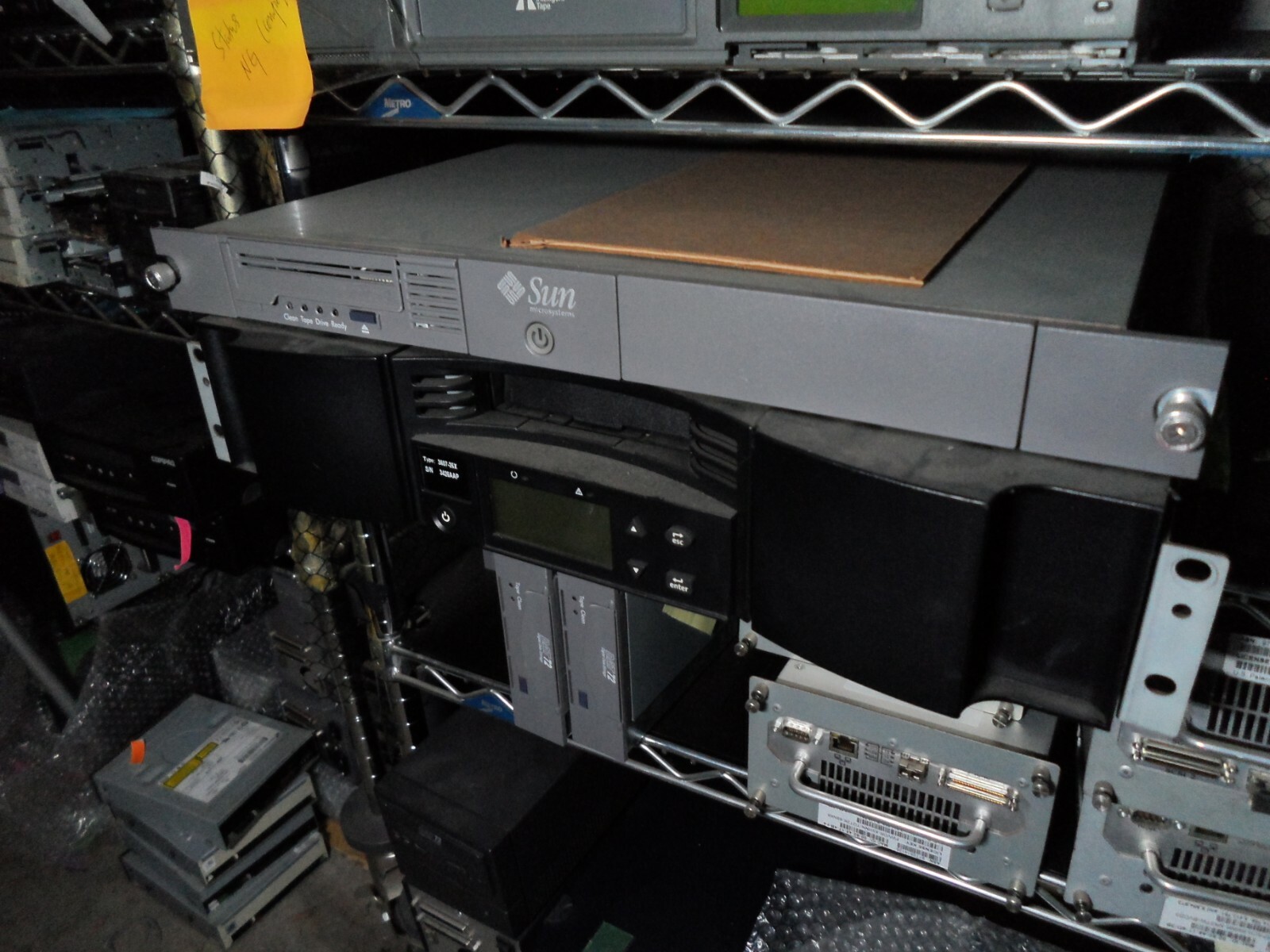 IBM  3607-16X SDLT220 Autoloader With 2 Mag 16 Slots 49P3221