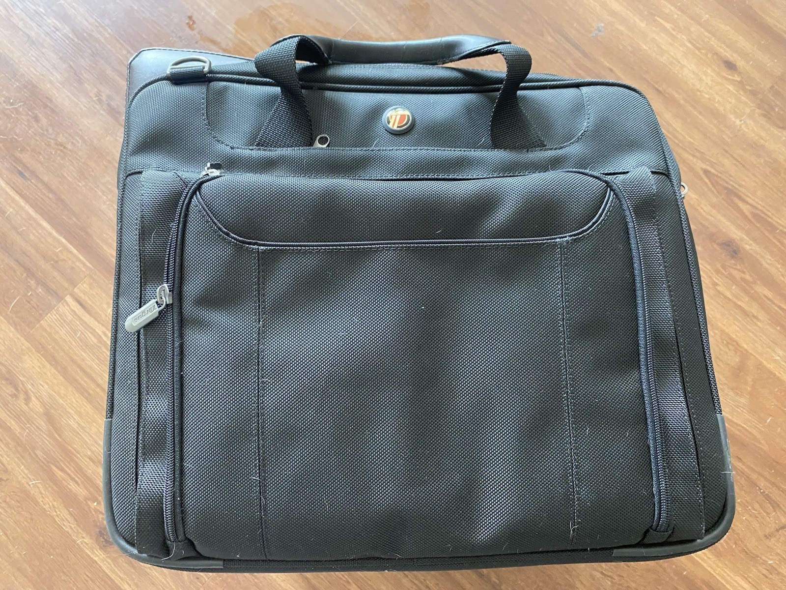Targus Zip-Thru 17" Traveler Laptop Case Notebook carrying messenger bag