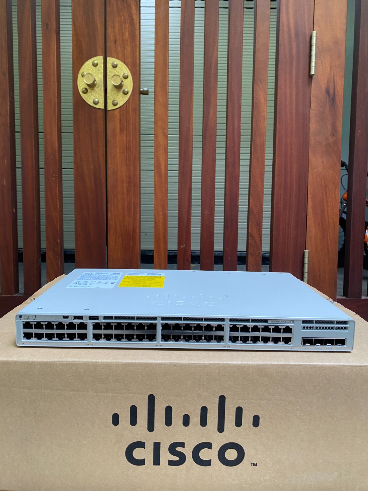New Cisco              N9K-X97160YC-EXDHL Fast Delivery