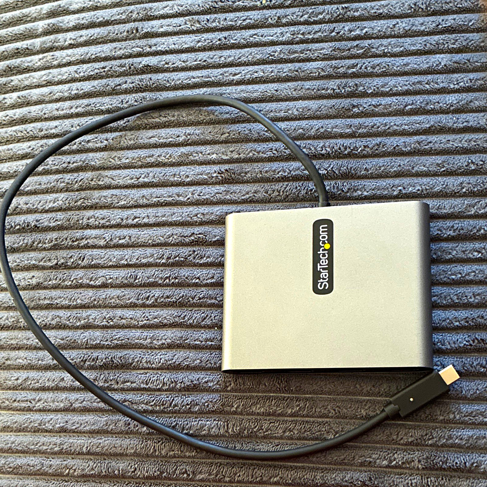 StarTech.com USB-C to 4x HDMI Adapter USBC2HD4 Multi Monitor Converter