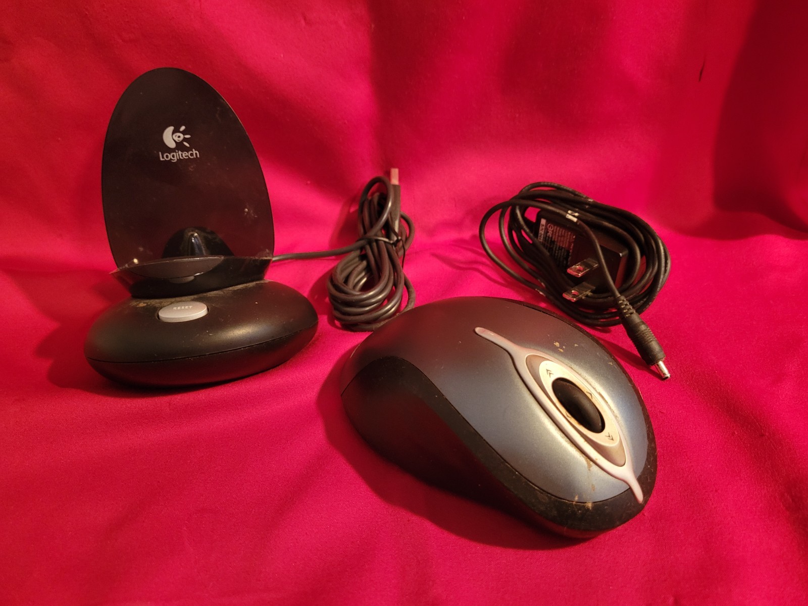 Logitech MX1000 wireless laser mouse M-RAG97 USB base and power; mouse iffy
